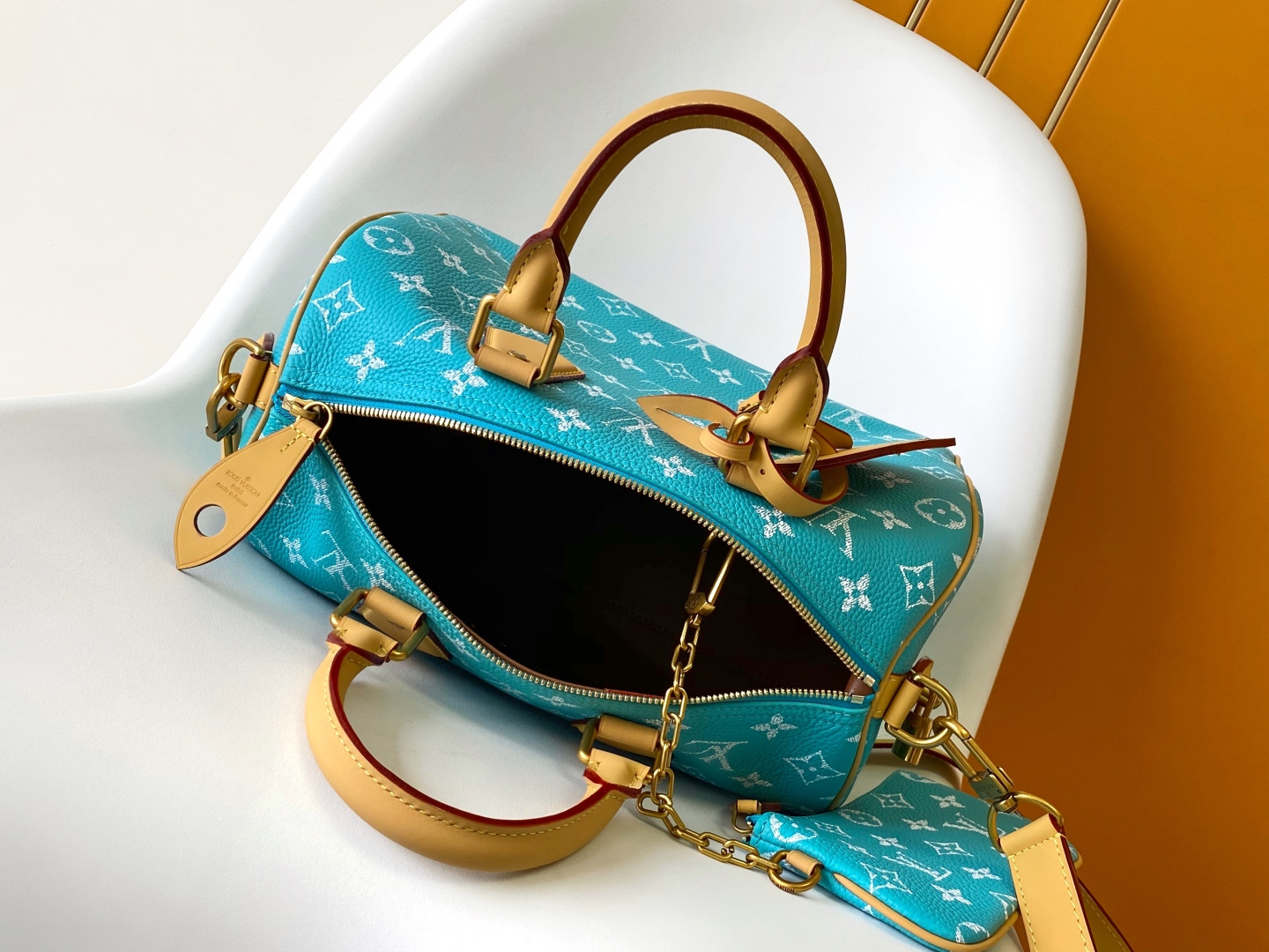 Louis Vuitton Basic Bag Cow Leather Black M-l-s