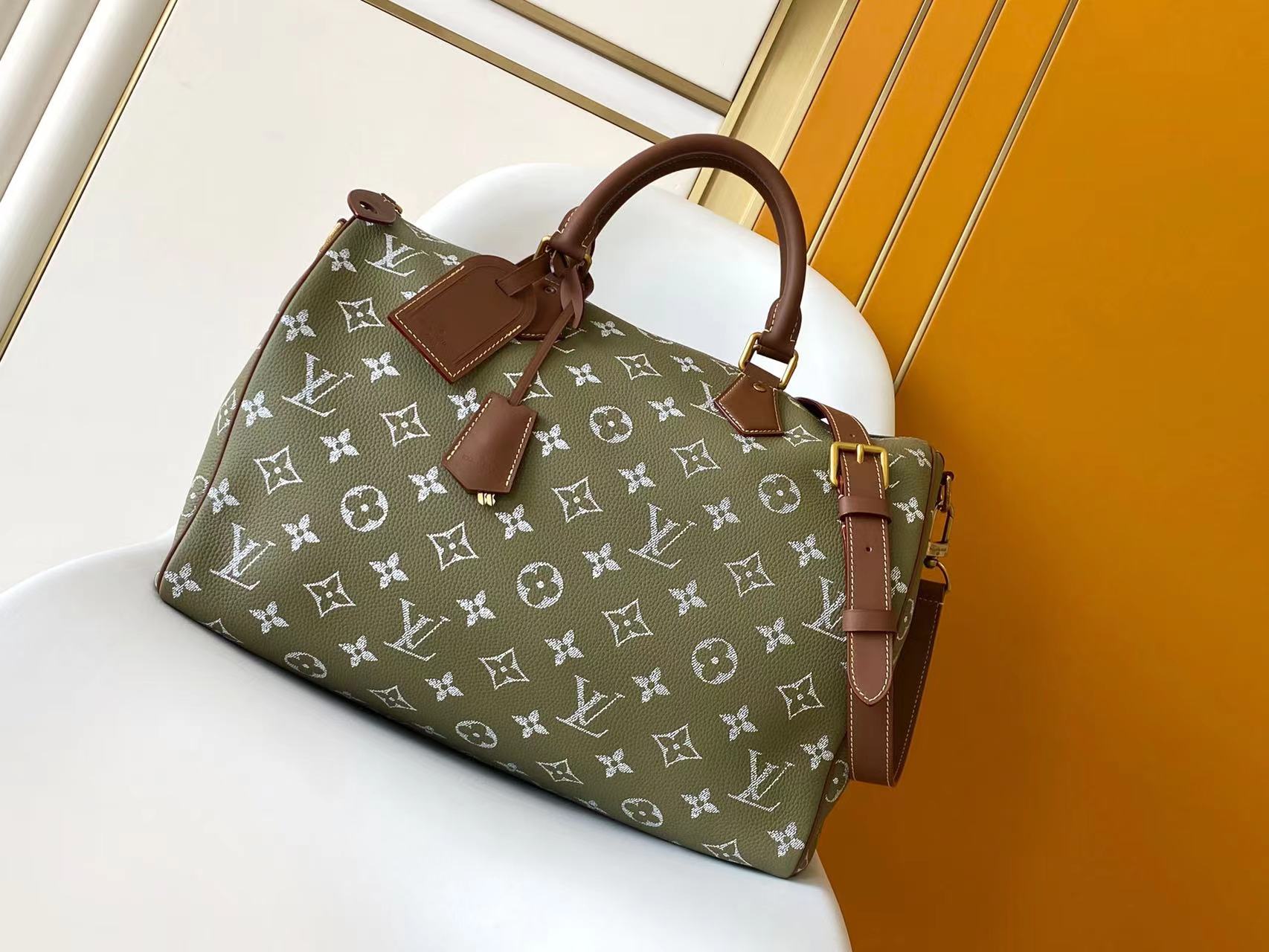 Louis Vuitton Basic Bag Cow Leather Black M-l-s