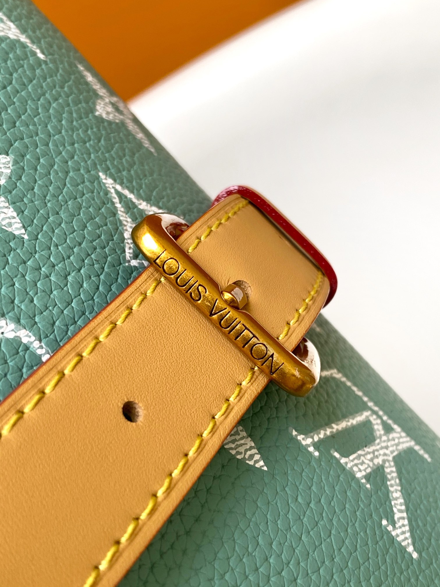 Louis Vuitton Basic Bag Cow Leather Red M-l-s