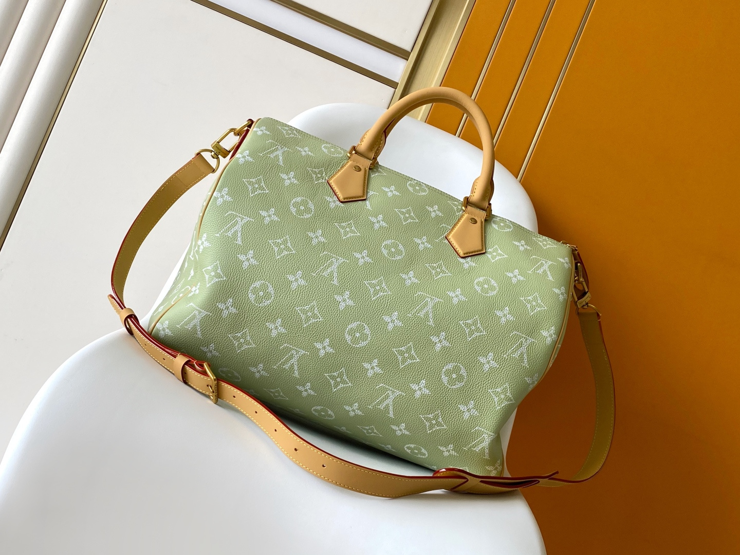 Louis Vuitton Basic Bag Cow Leather Red M-l-s