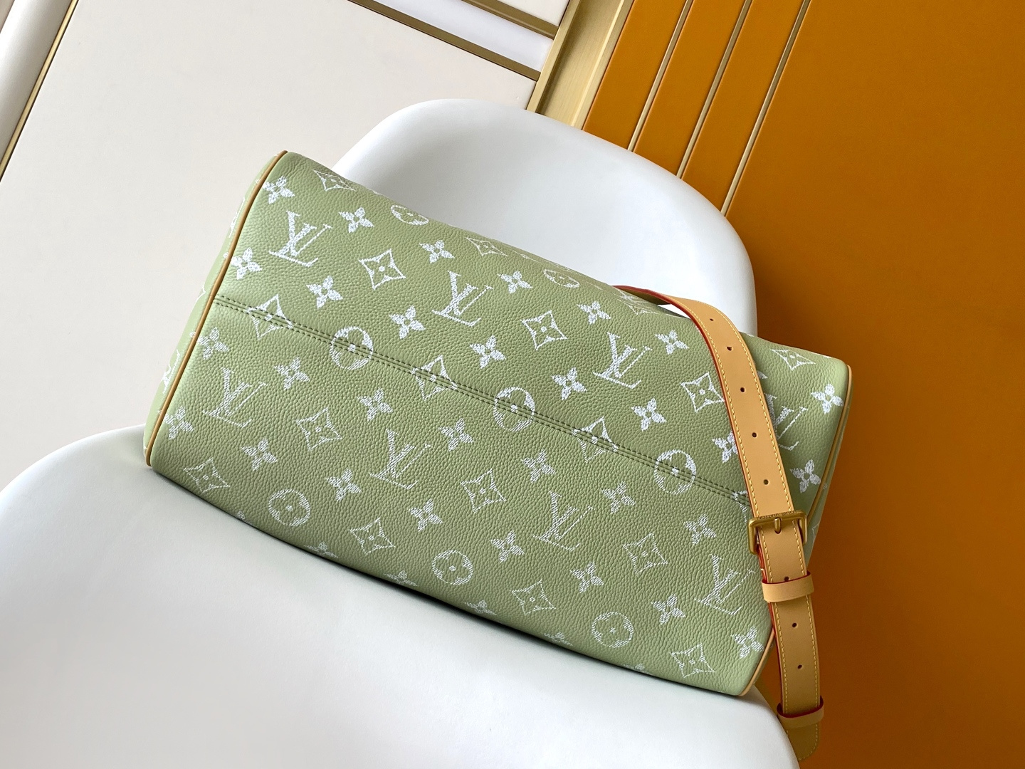 Louis Vuitton Basic Bag Cow Leather Red M-l-s