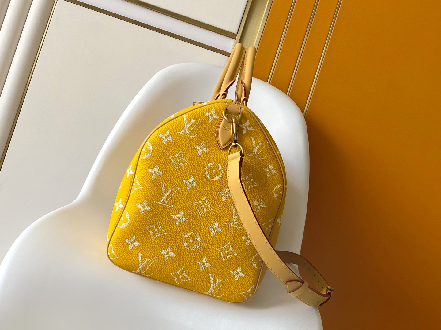 Louis Vuitton Basic Bag Cow Leather Black M-l-s