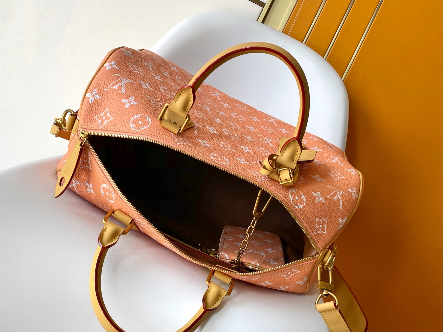 Louis Vuitton Basic Bag Cow Leather Red M-l-s