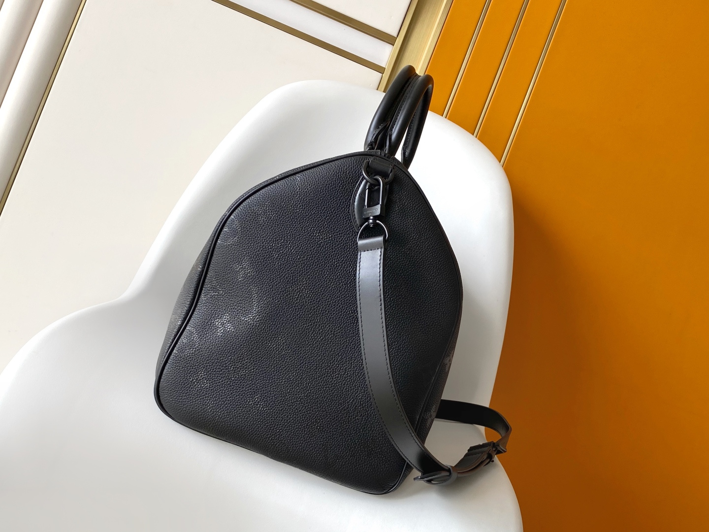 Louis Vuitton Basic Bag Cow Leather Black M-l-s