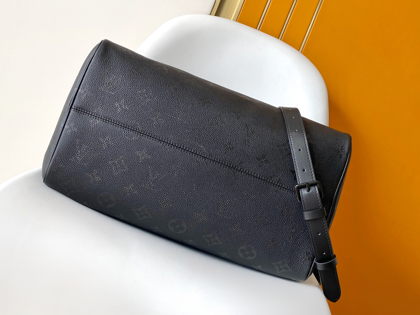 Louis Vuitton Basic Bag Cow Leather Black M-l-s