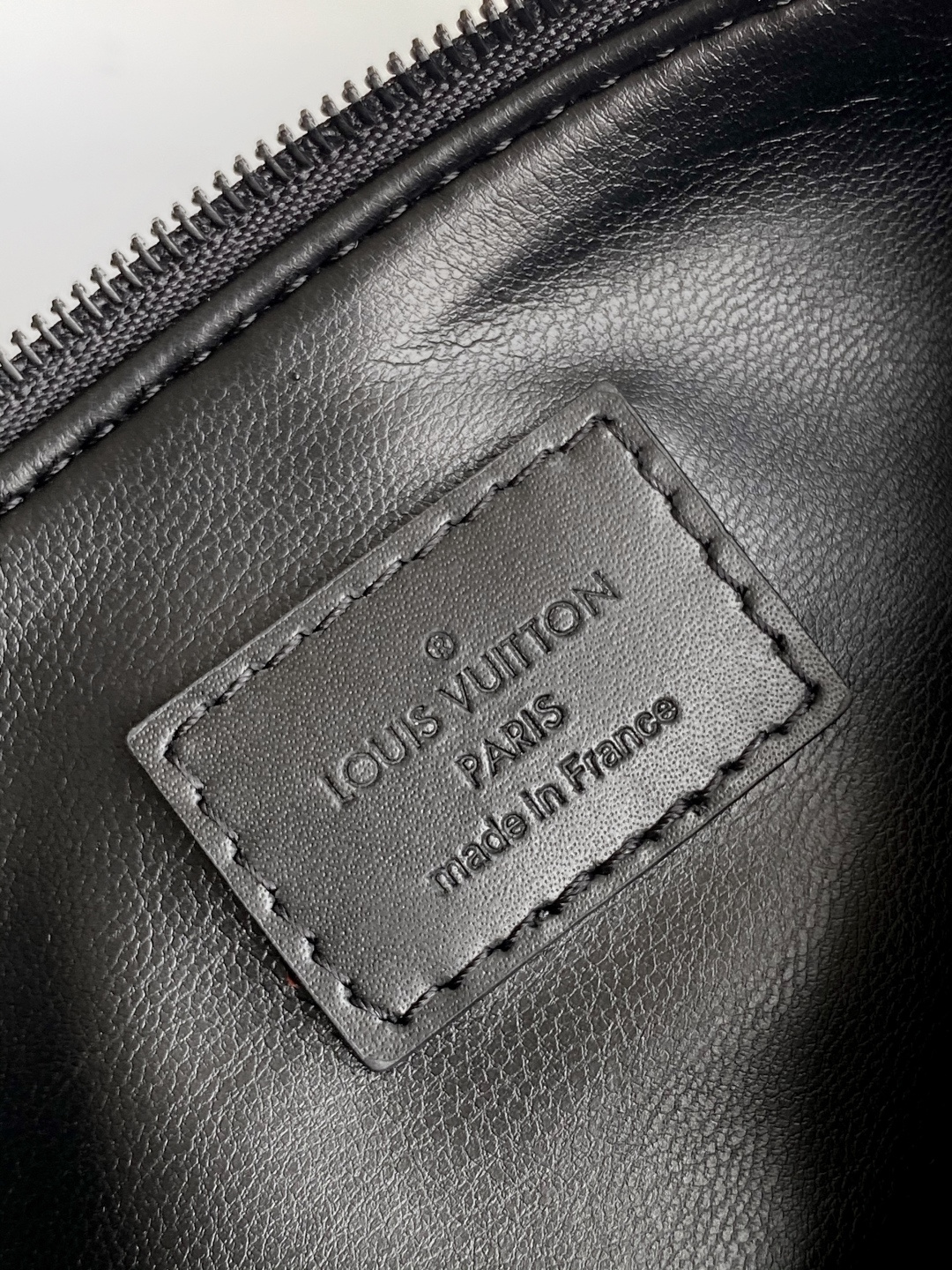 Louis Vuitton Basic Bag Cow Leather Black M-l-s