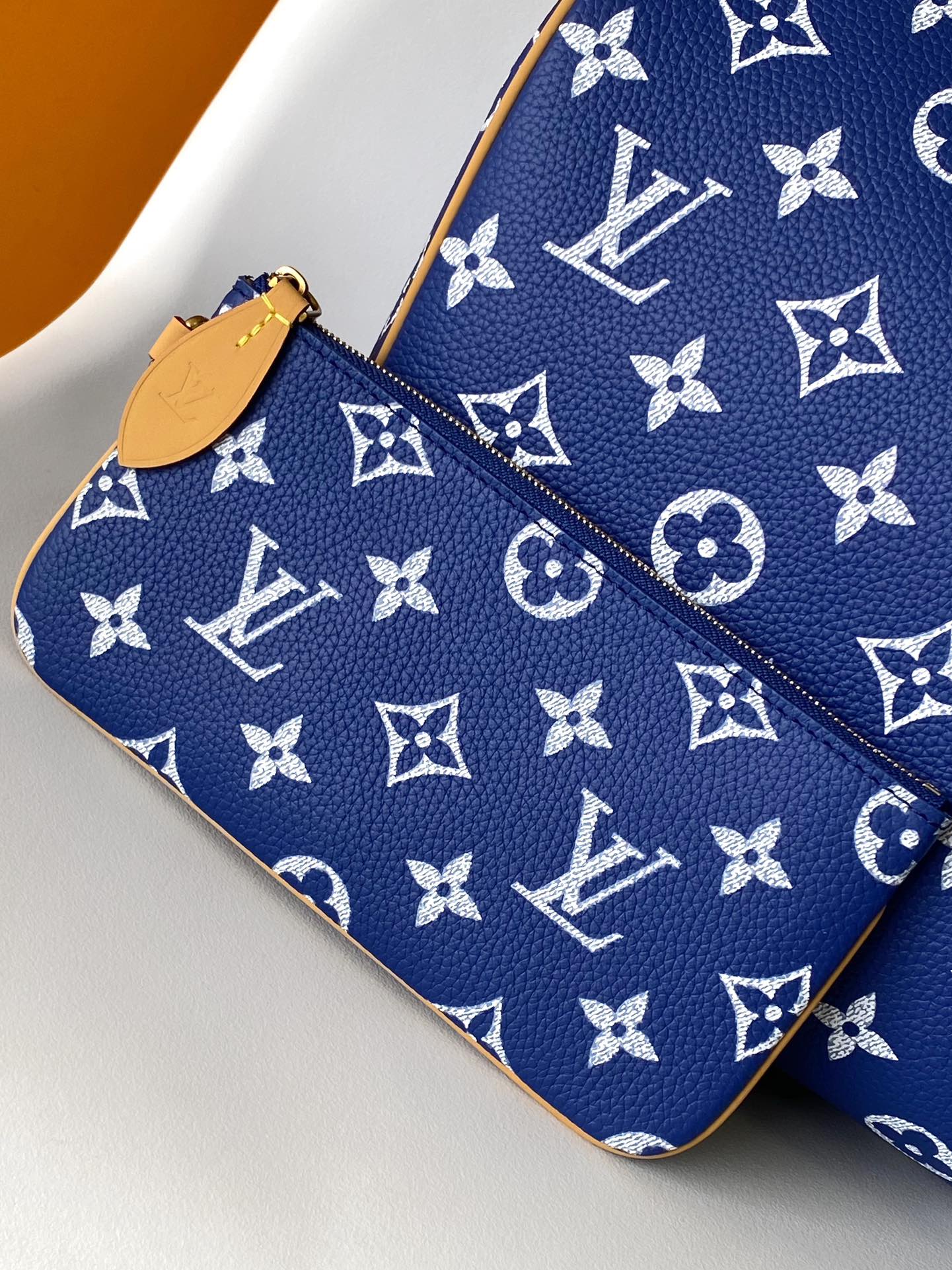 Louis Vuitton Basic Bag Cow Leather Red M-l-s