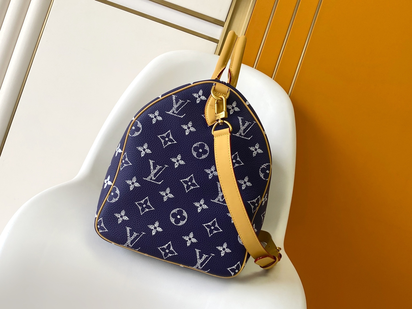 Louis Vuitton Basic Bag Cow Leather Black M-l-s