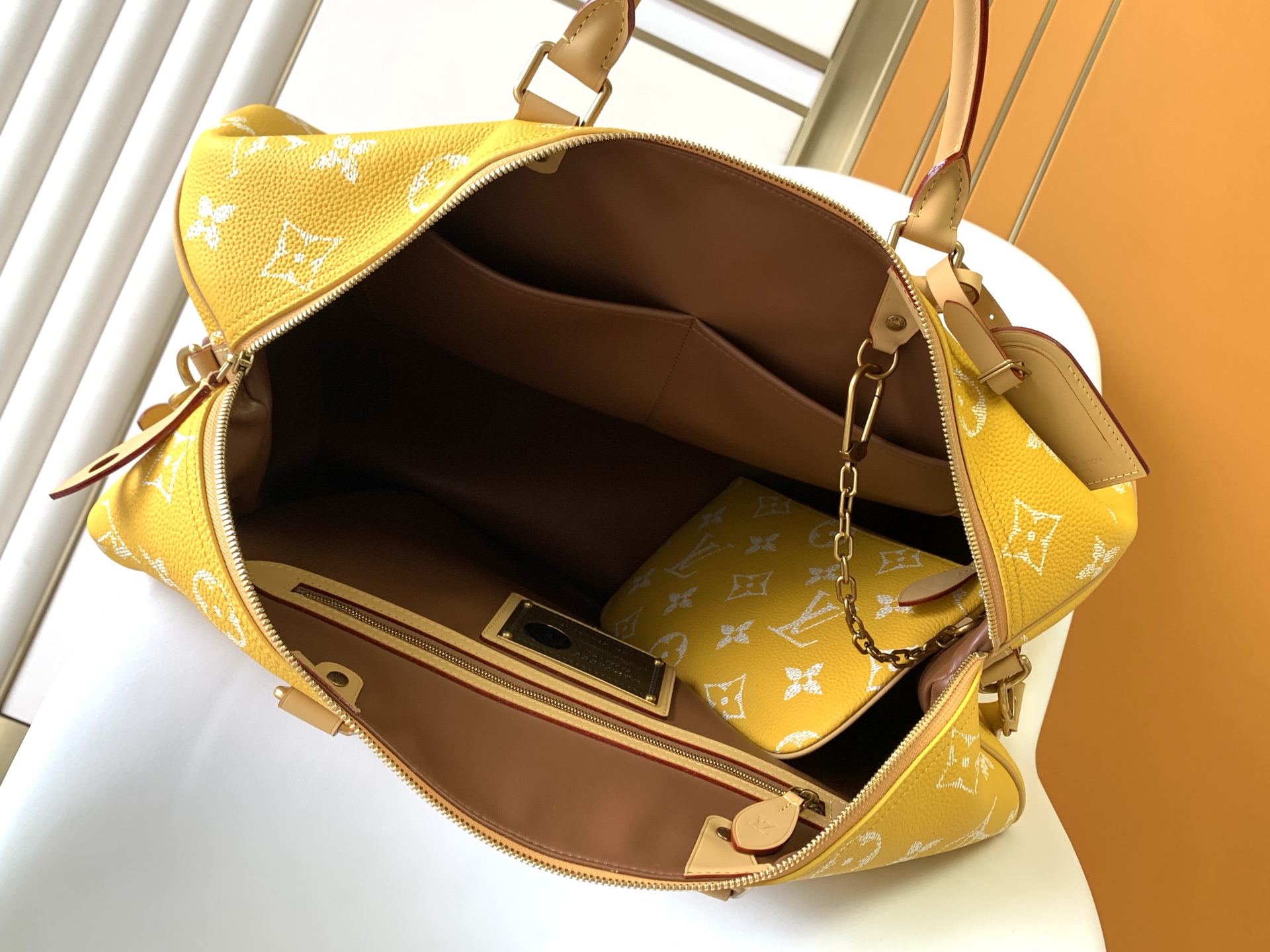 Louis Vuitton Basic Bag Cow Leather Red M-l-s