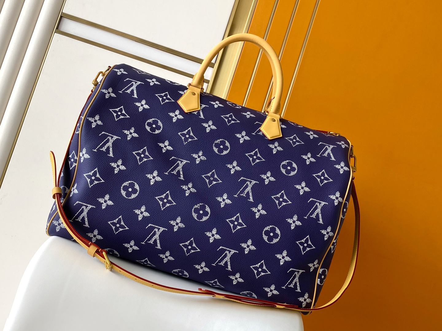 Louis Vuitton Basic Bag Cow Leather Red M-l-s