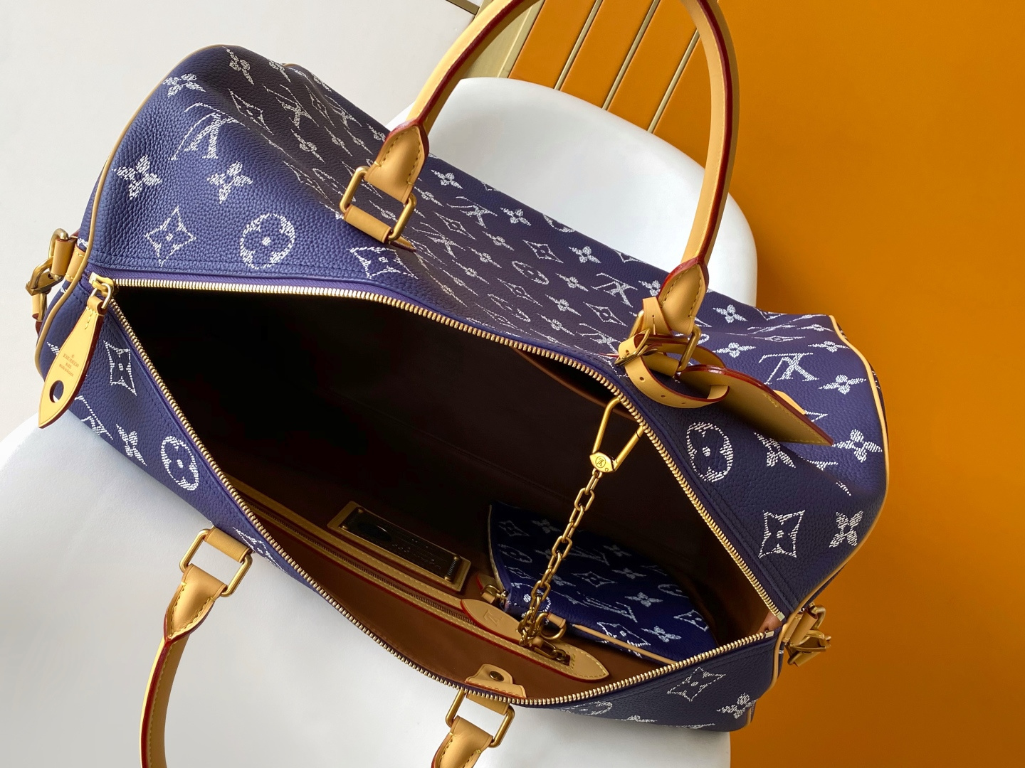 Louis Vuitton Basic Bag Cow Leather Red M-l-s