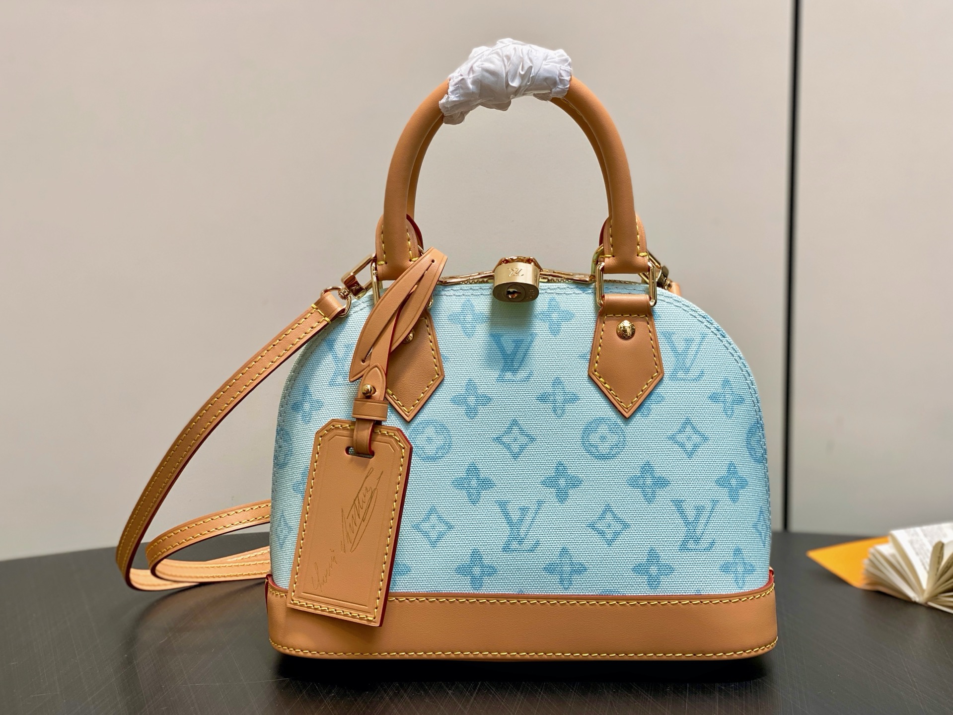 Louis Vuitton Basic Bag Cow Leather Blue M-l-s
