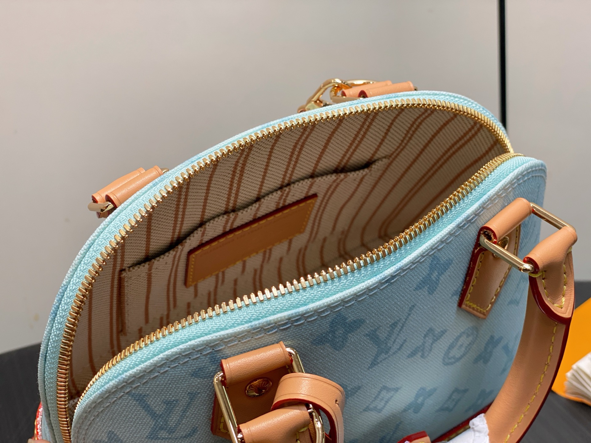 Louis Vuitton Basic Bag Cow Leather Blue M-l-s