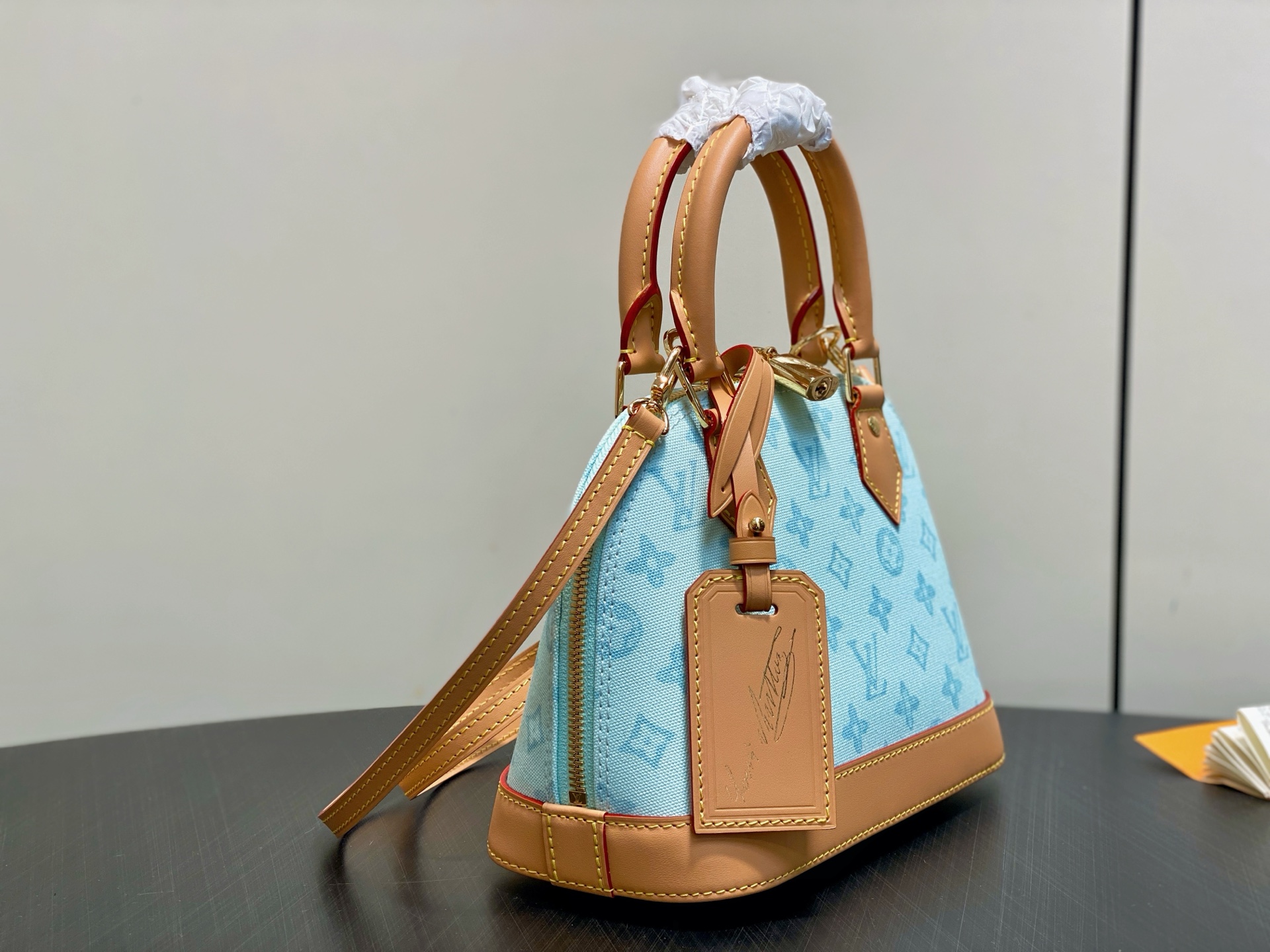 Louis Vuitton Basic Bag Cow Leather Blue M-l-s
