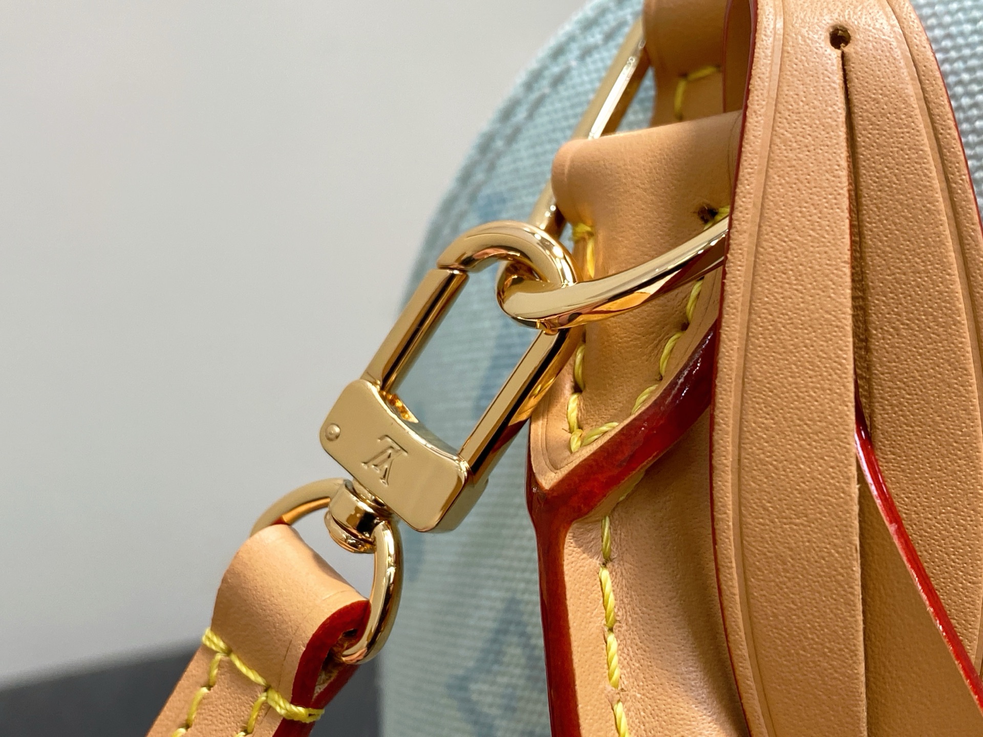 Louis Vuitton Basic Bag Cow Leather Blue M-l-s