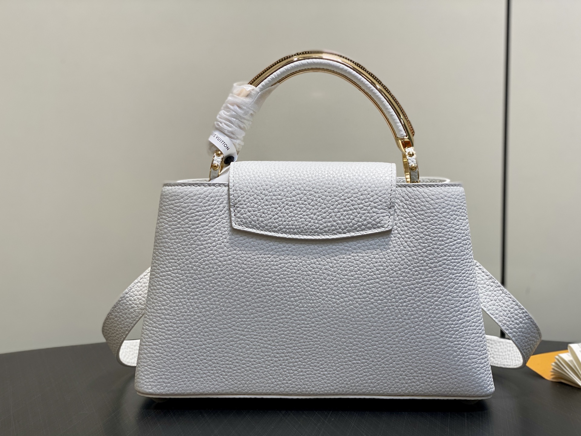 Louis Vuitton Basic Bag White M-l-s