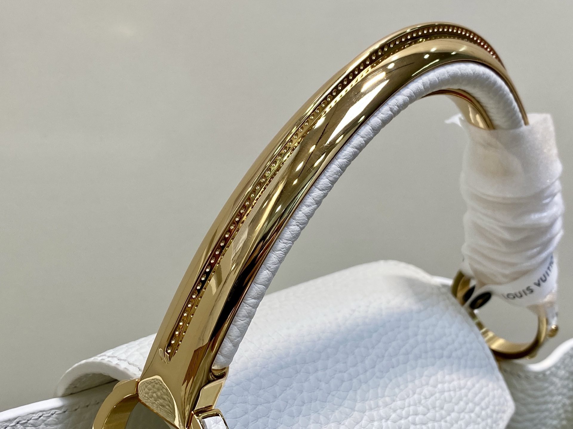 Louis Vuitton Basic Bag White M-l-s