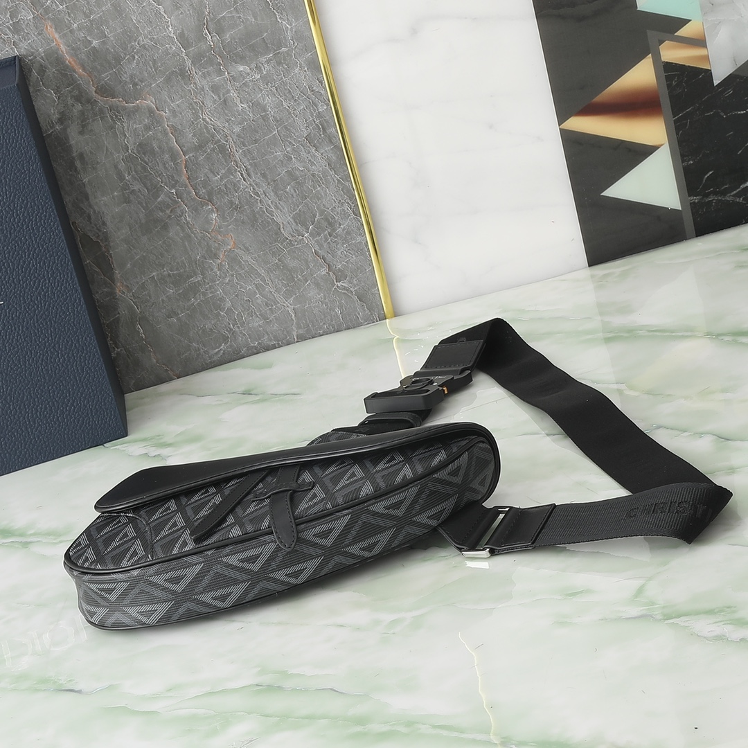 Basic Bag Cow Leather M-s