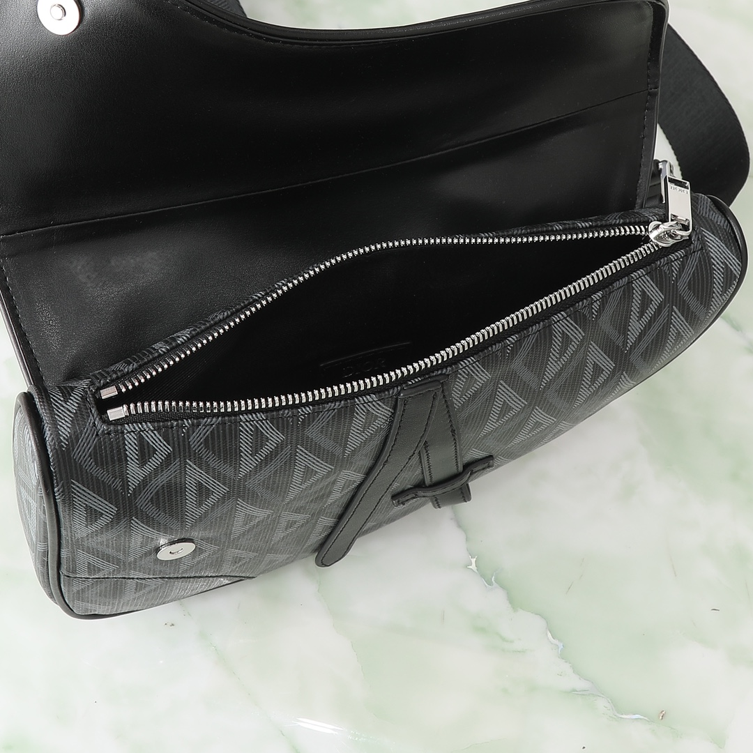 Basic Bag Cow Leather M-s