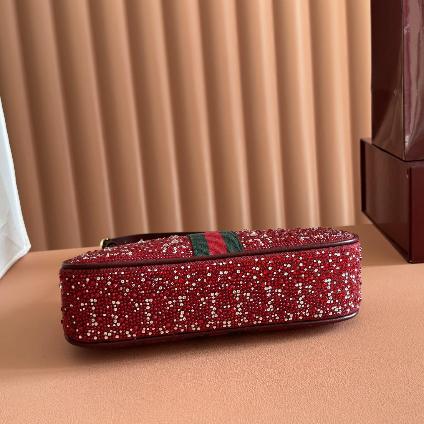 Gucci Basic Bag Canvas Gold S