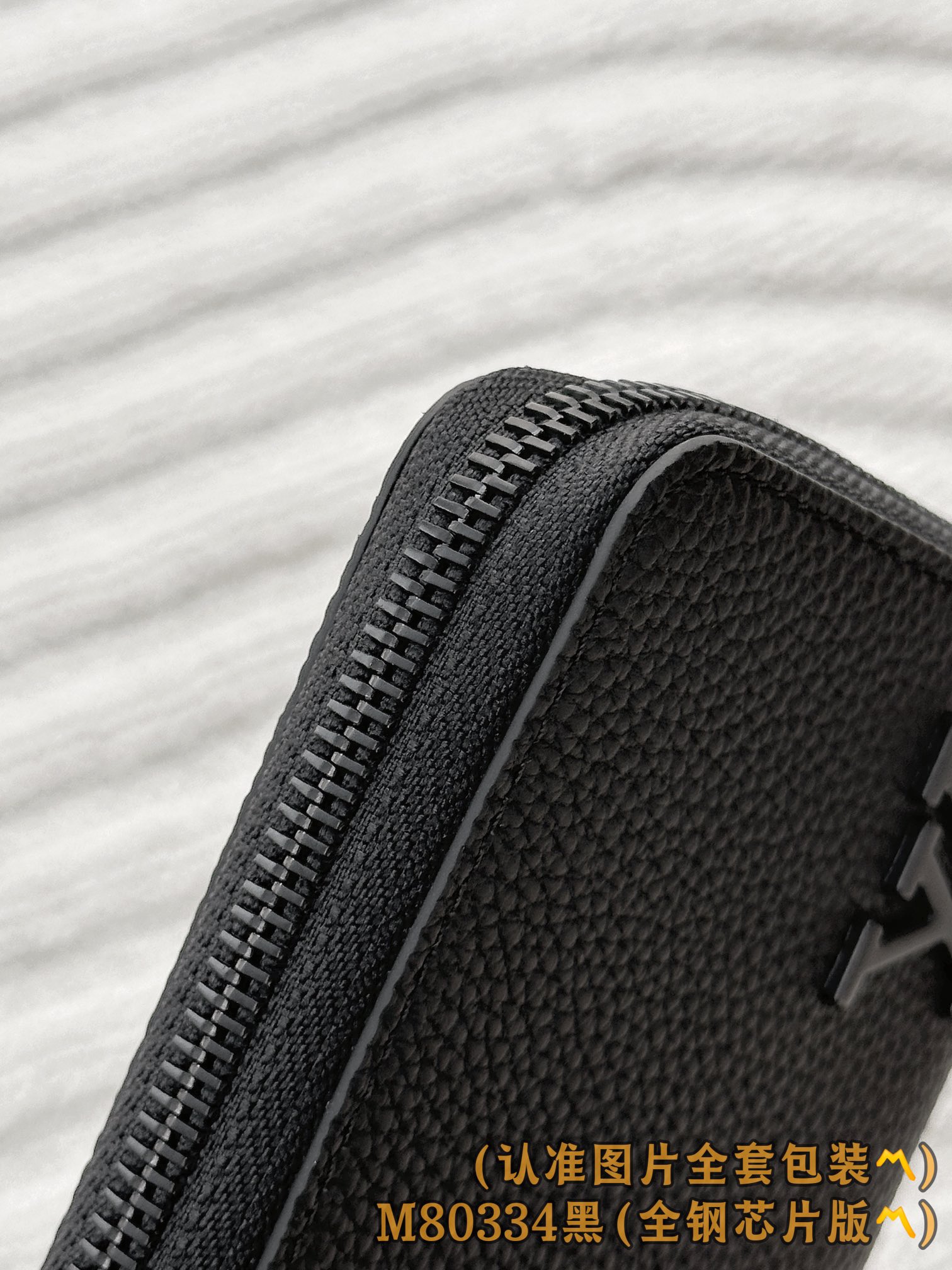 Basic Bag Cow Leather Black M-l-s
