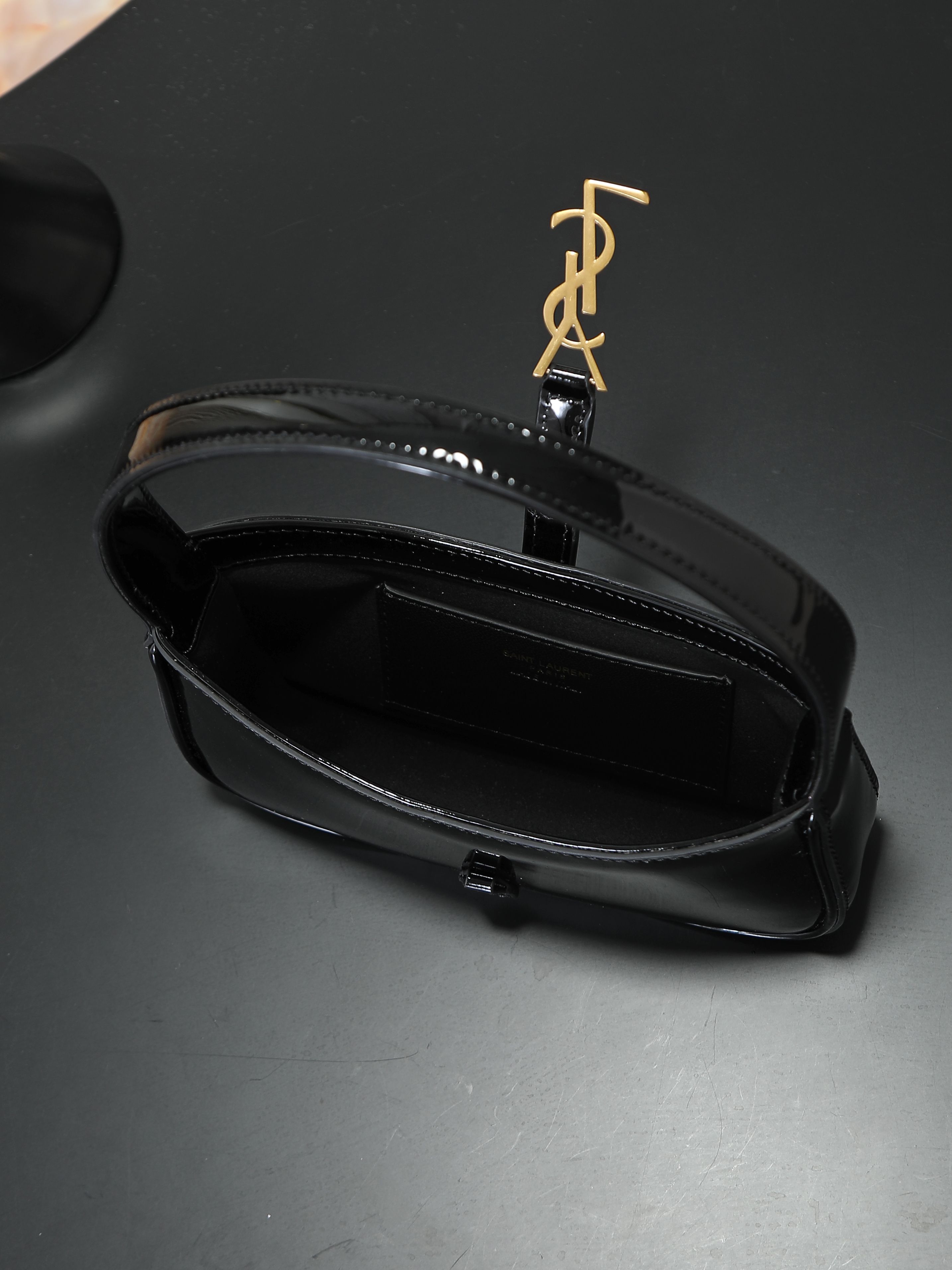 Basic Bag Black M-l