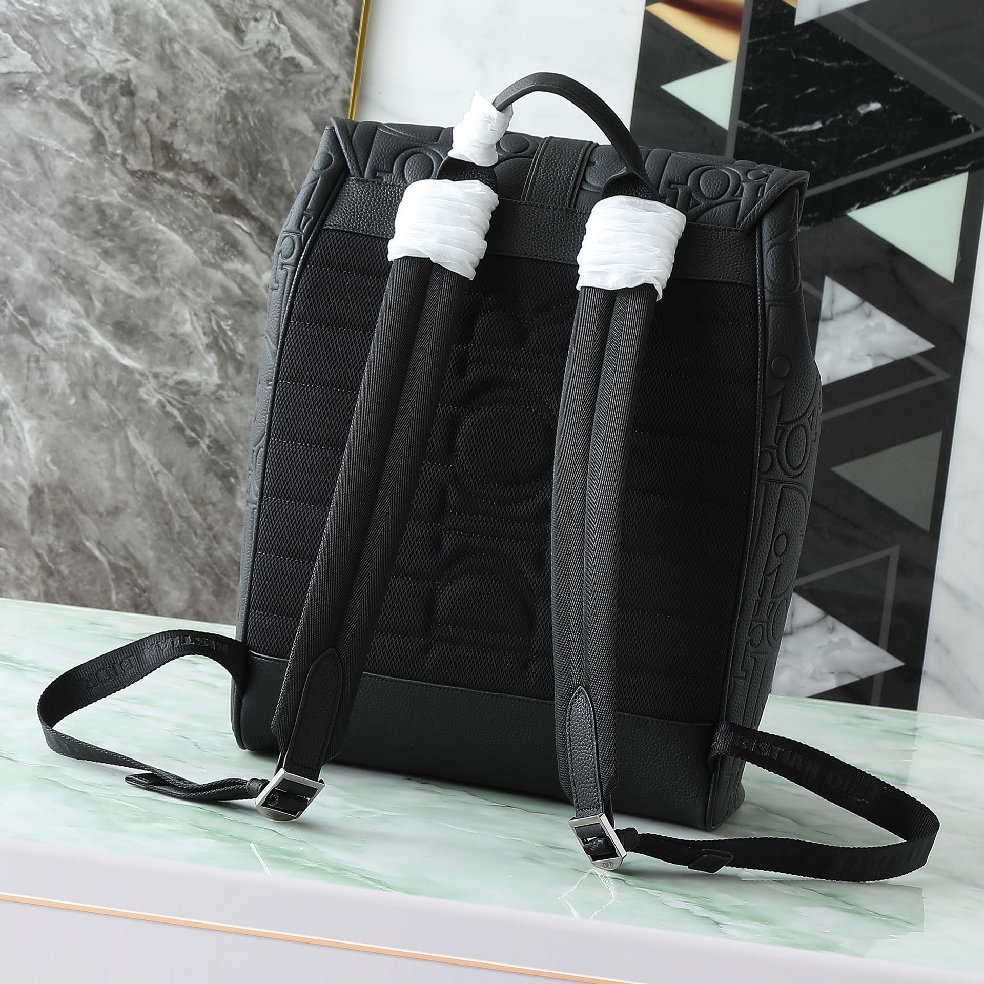 Dior Shoulder Bag Cow Leather Black L-s-231l