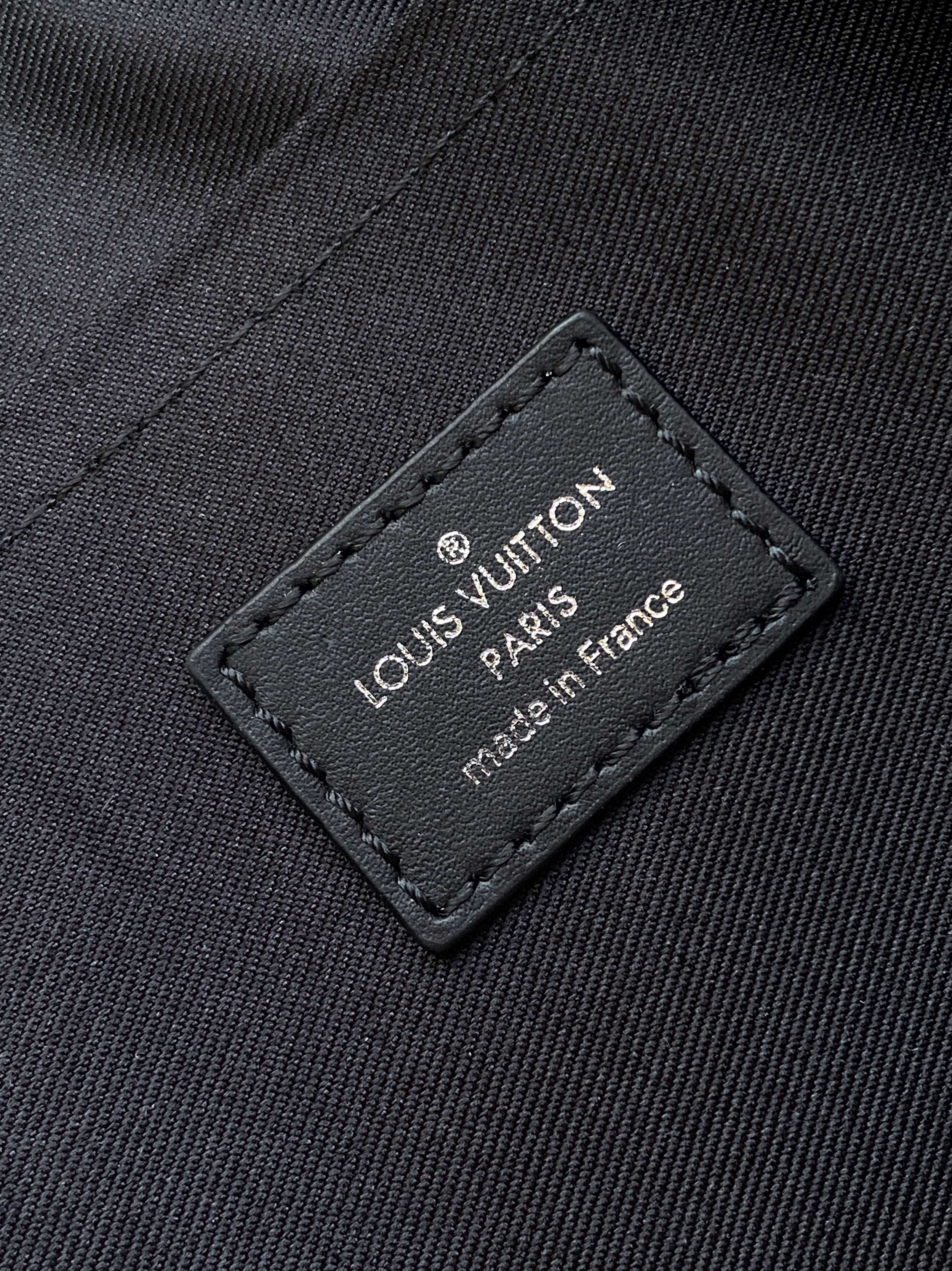 Louis Vuitton Basic Bag Cow Leather Green M-l-s