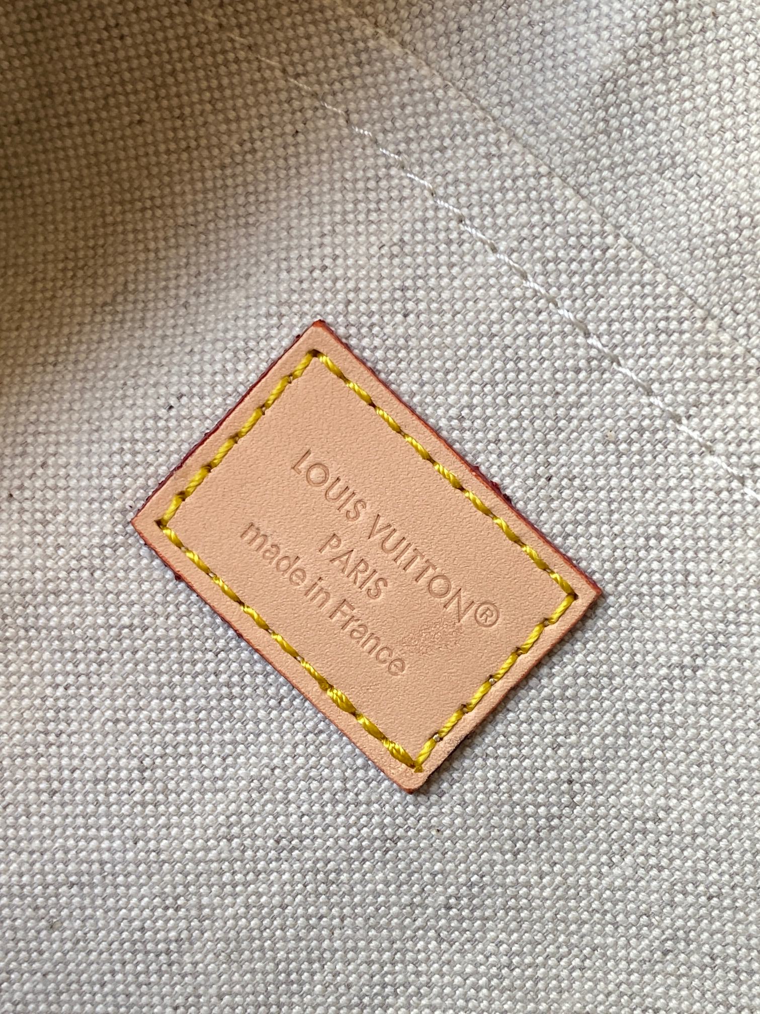 Louis Vuitton Basic Bag Cow Leather Green M-l-s