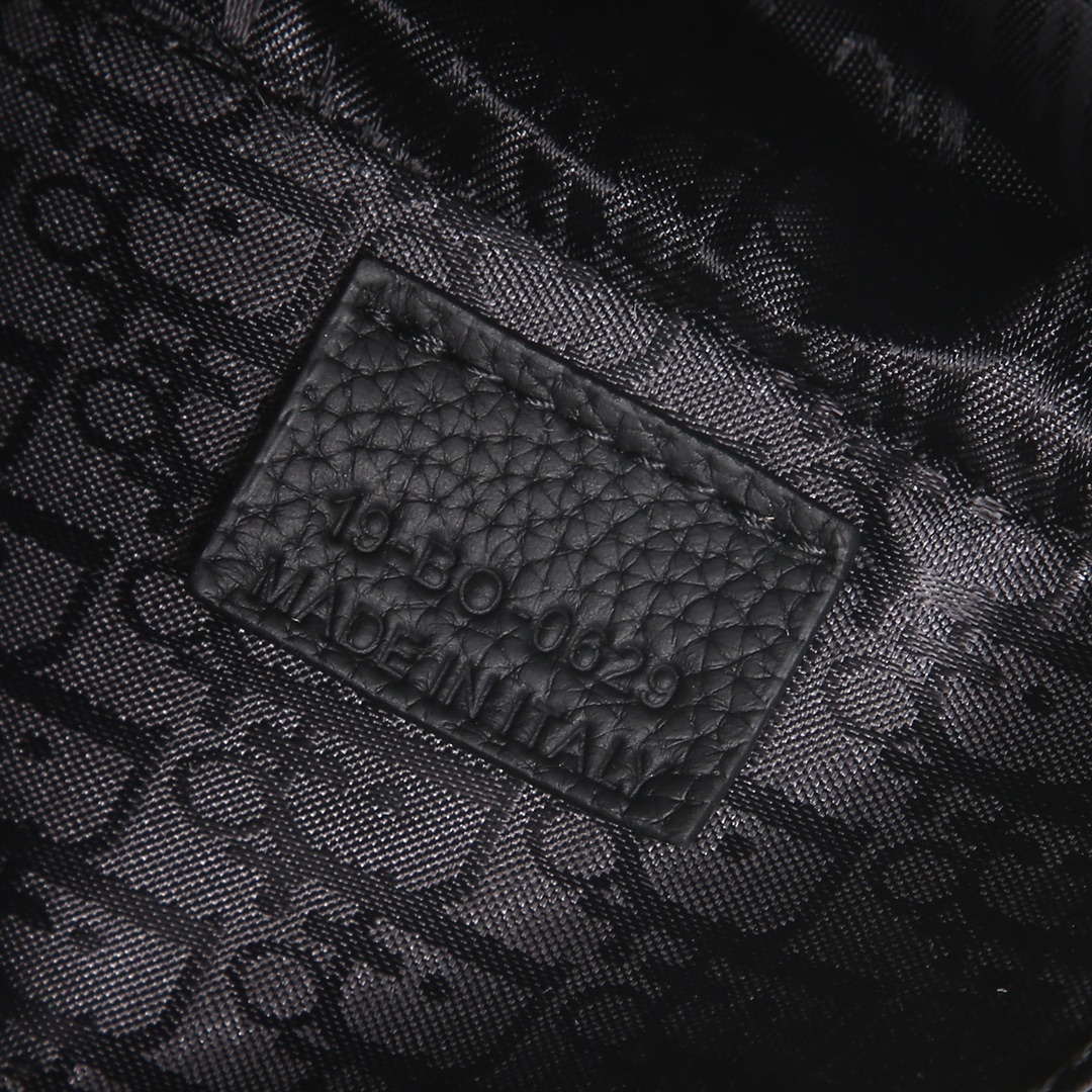 Dior Basic Bag Cow Leather Black M-l-s