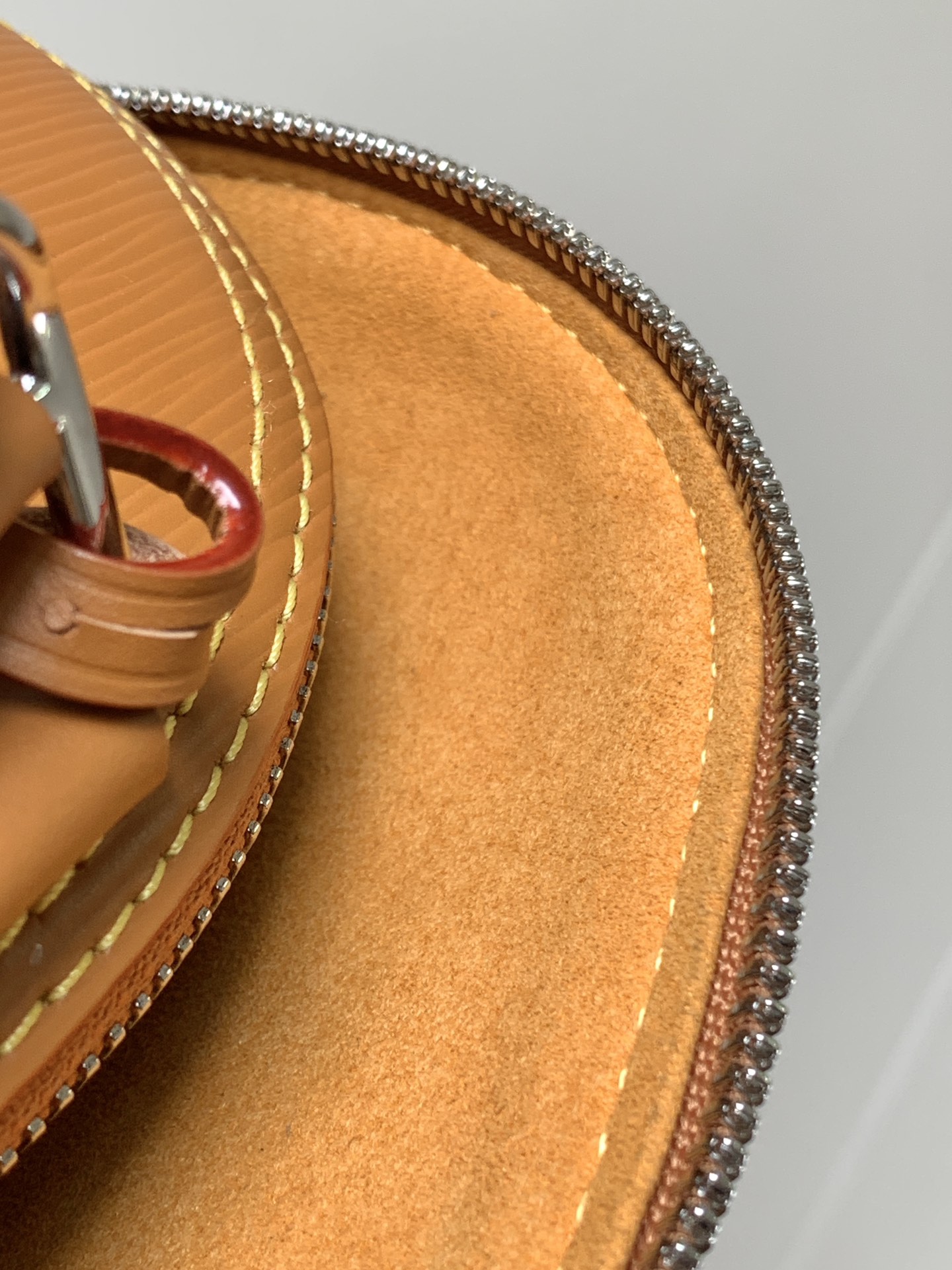 Louis Vuitton Basic Bag Cow Leather Black M-l