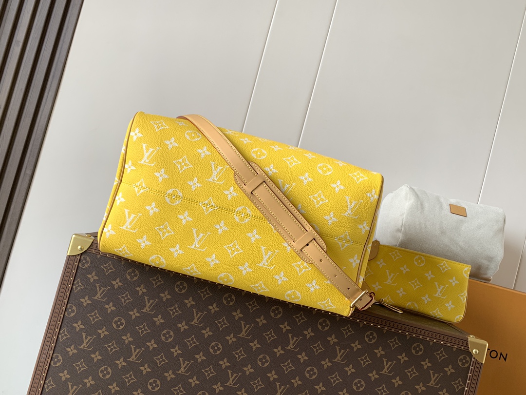 Louis Vuitton Basic Bag Cow Leather Green M-l-s