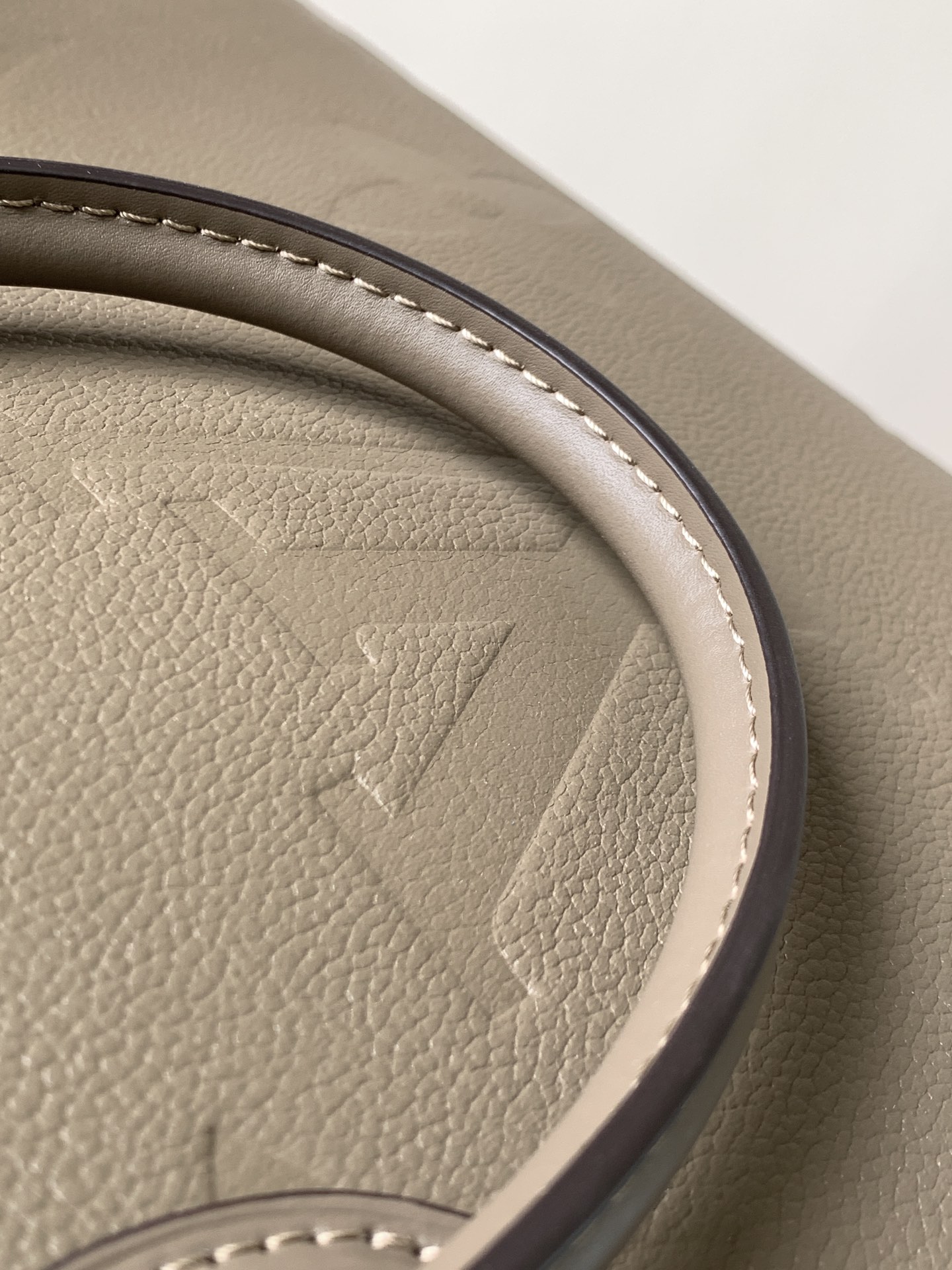 Louis Vuitton Basic Bag Cow Leather Black M-l