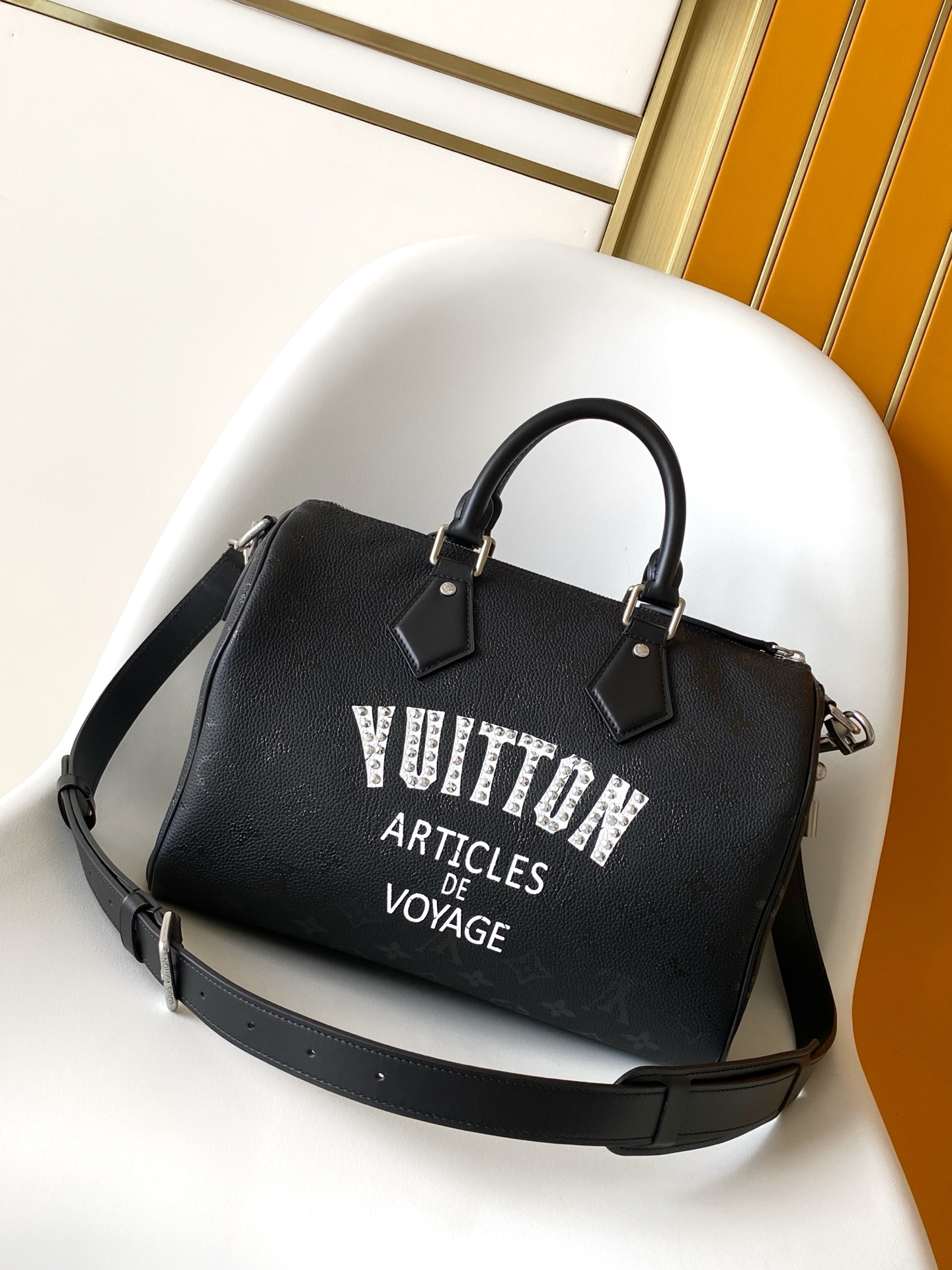 Louis Vuitton Basic Bag Cow Leather M-l-s