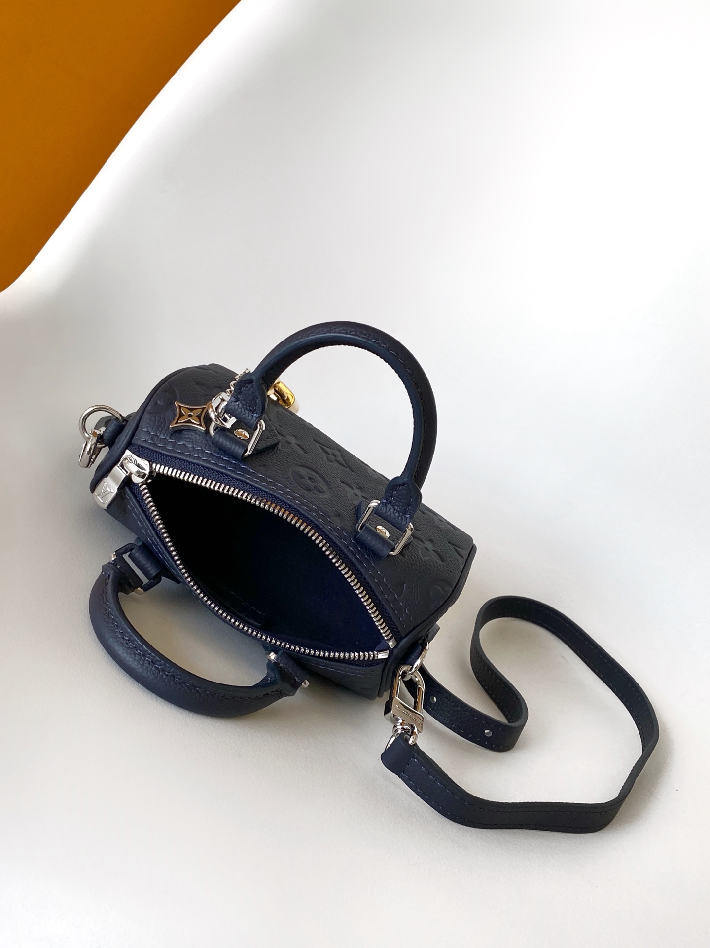 Louis Vuitton Basic Bag Real Leather Silver M-l-s