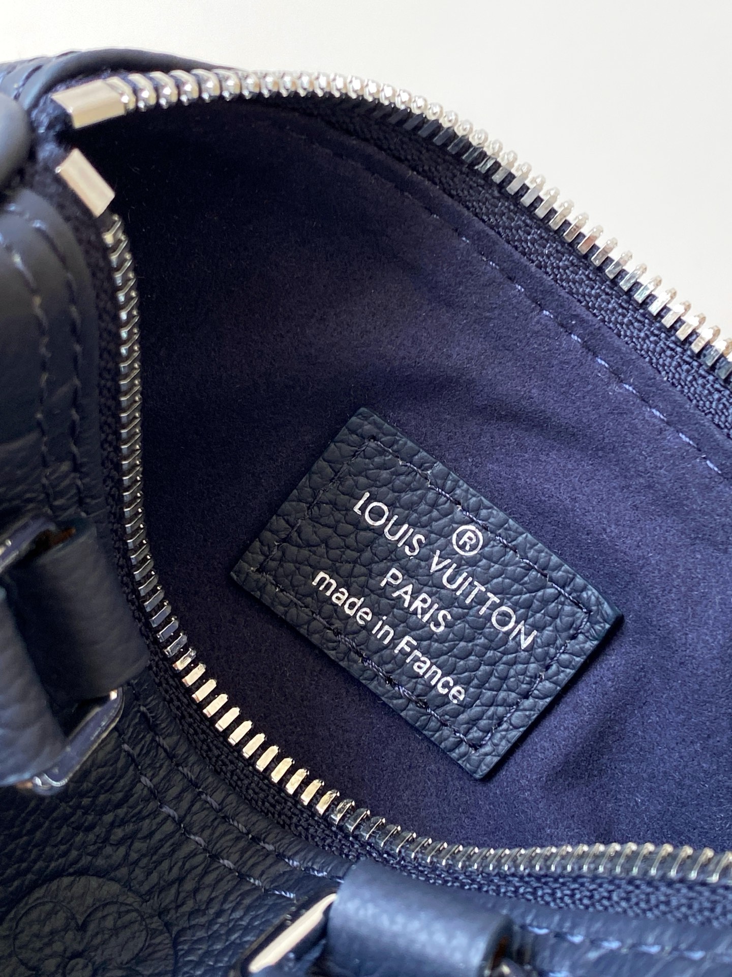 Louis Vuitton Basic Bag Real Leather Silver M-l-s