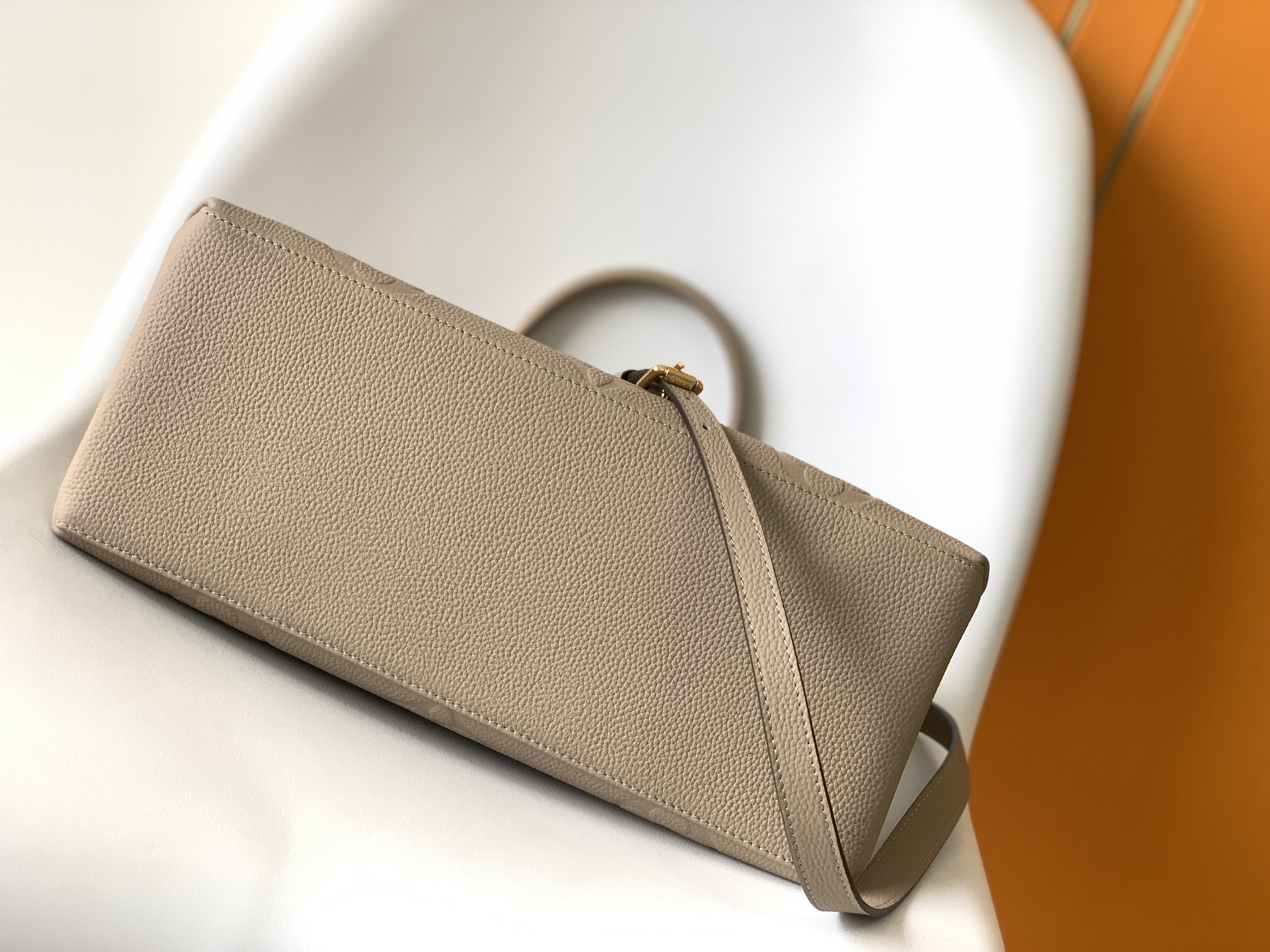 Louis Vuitton Basic Bag Black M-l-s