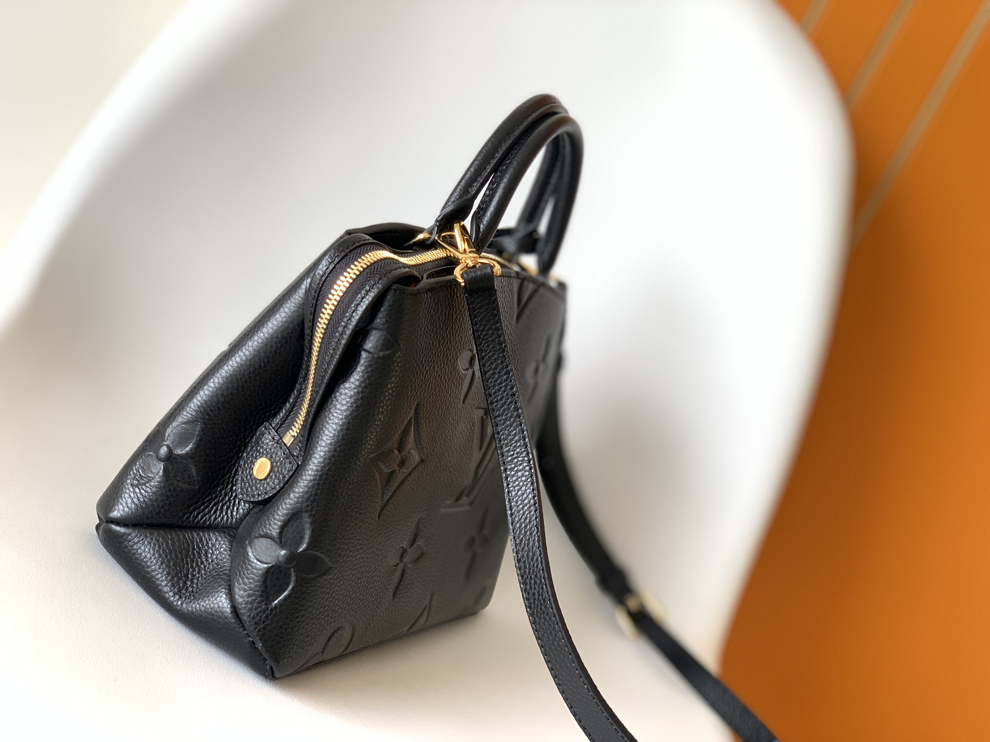 Louis Vuitton Basic Bag Black M-l-s