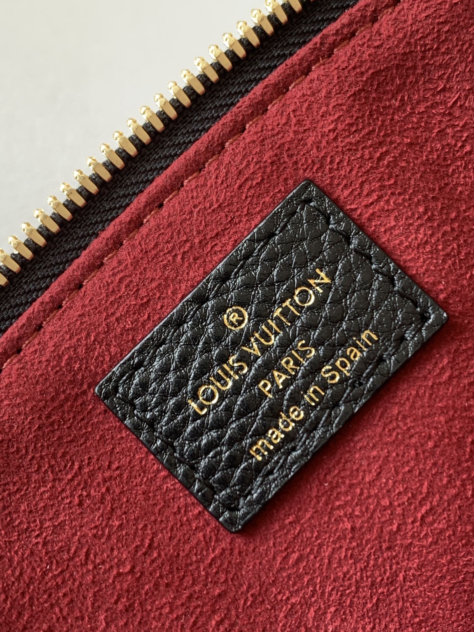 Louis Vuitton Basic Bag Black M-l-s