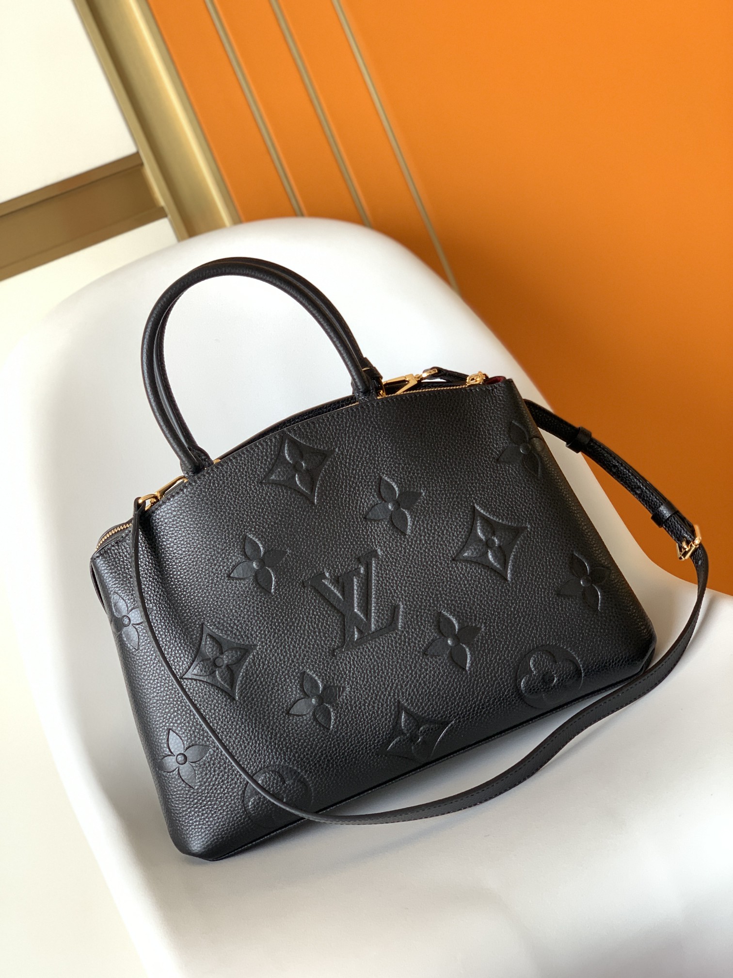 Louis Vuitton Basic Bag Black M-l-s