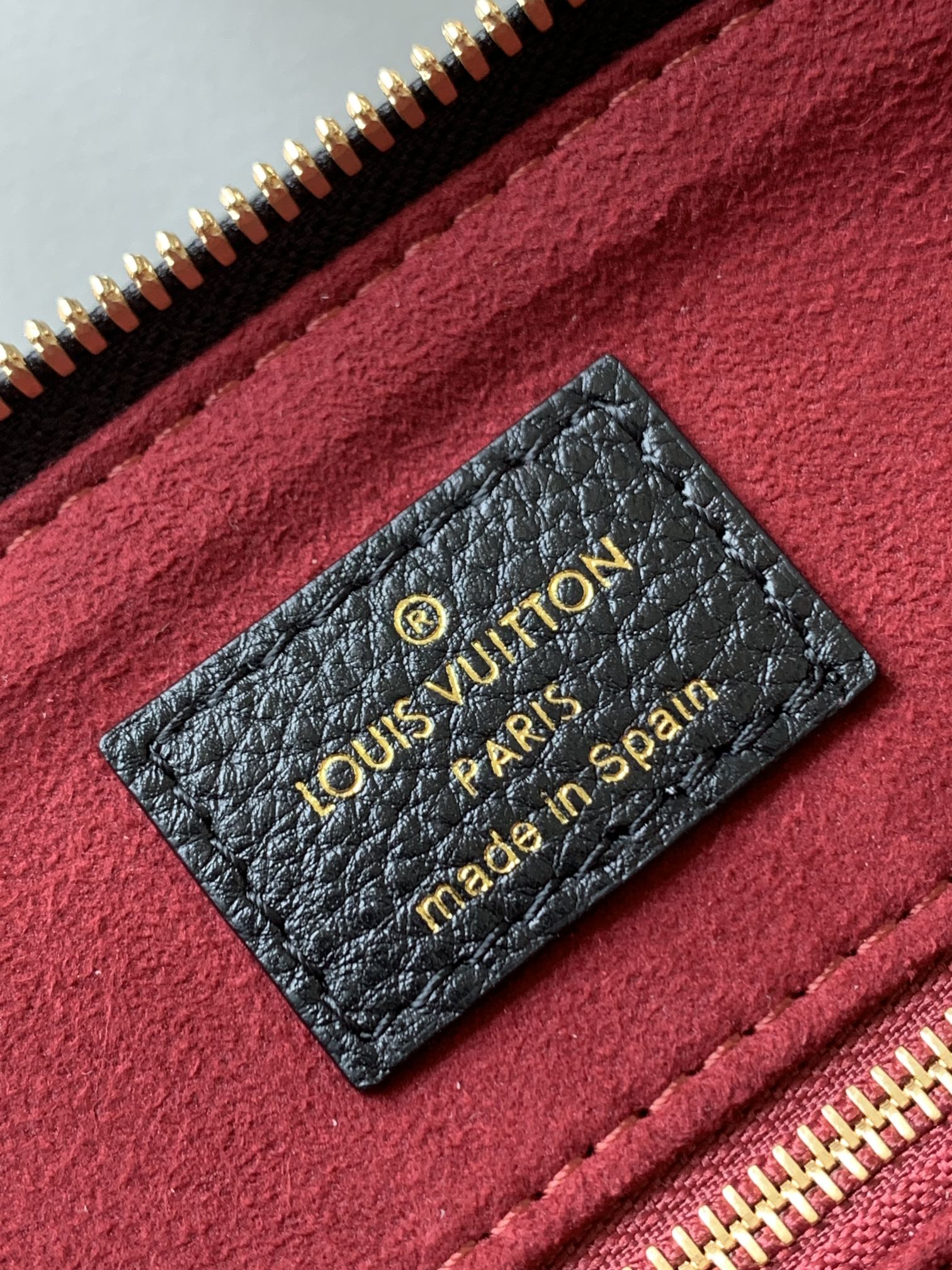 Louis Vuitton Basic Bag Black M-l-s