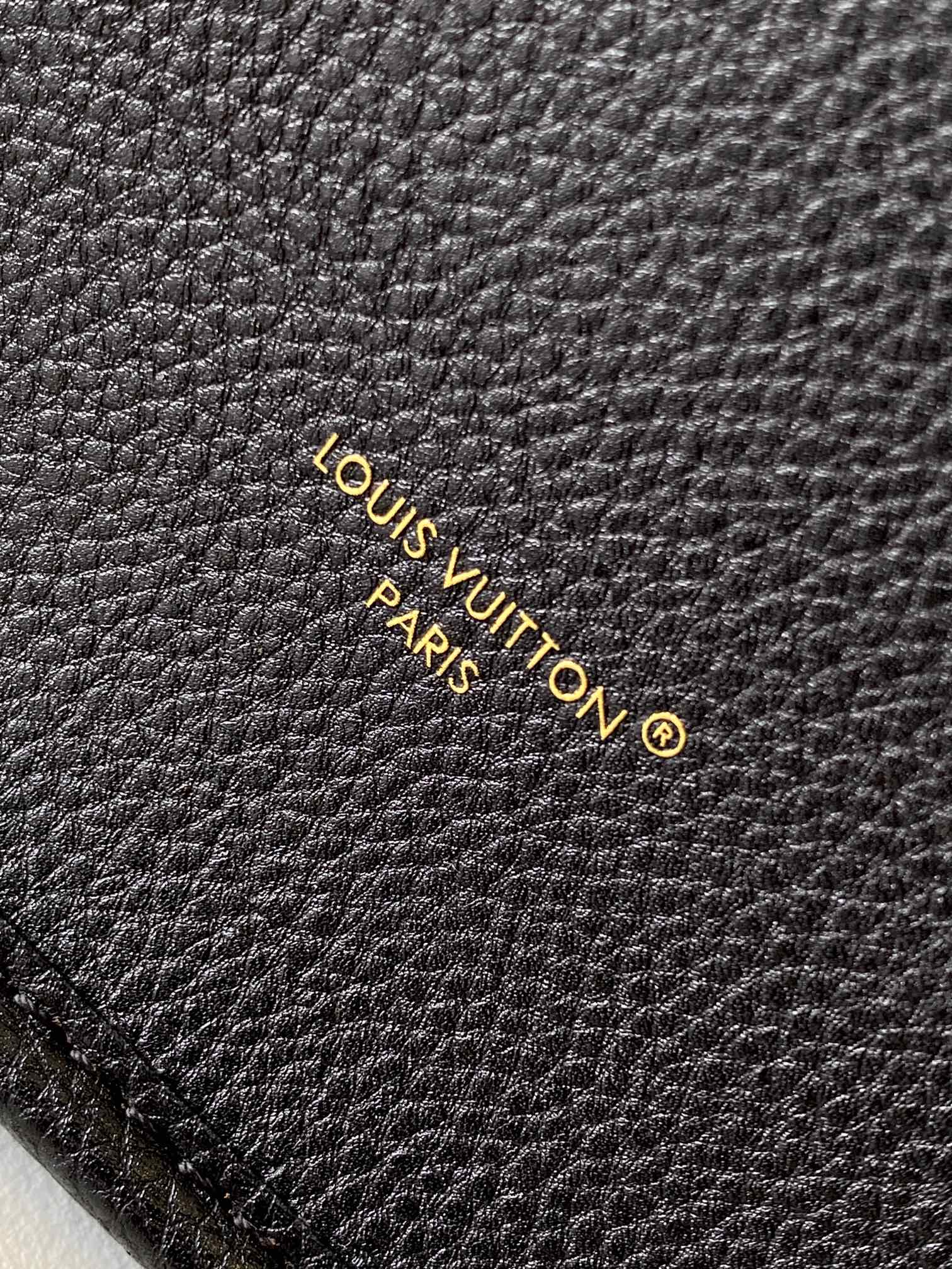Louis Vuitton Basic Bag Canvas Black M-l-s