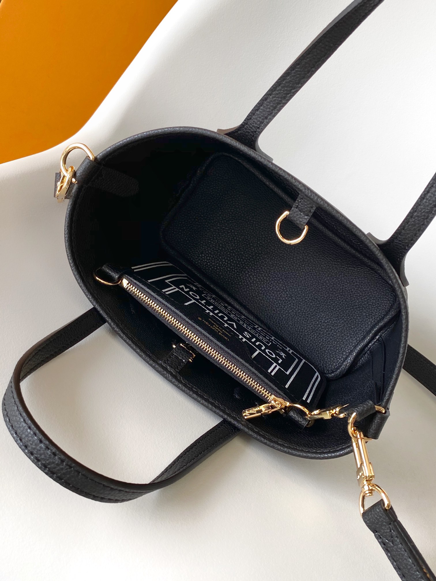 Louis Vuitton Basic Bag Canvas Black M-l-s