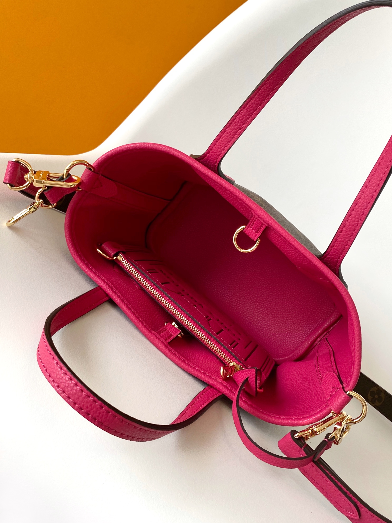 Louis Vuitton Basic Bag Canvas Black M-l-s