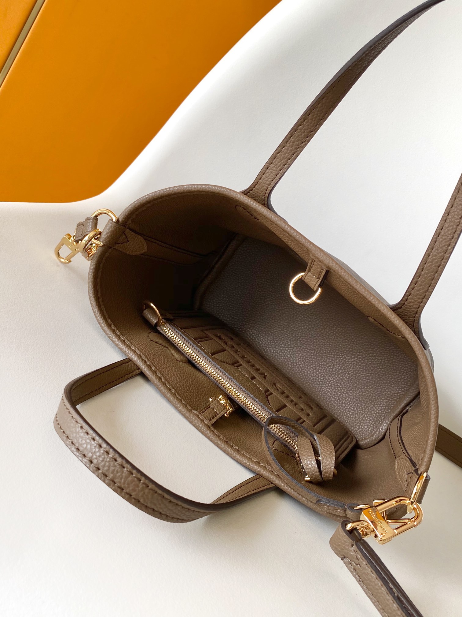 Louis Vuitton Basic Bag Canvas Black M-l-s