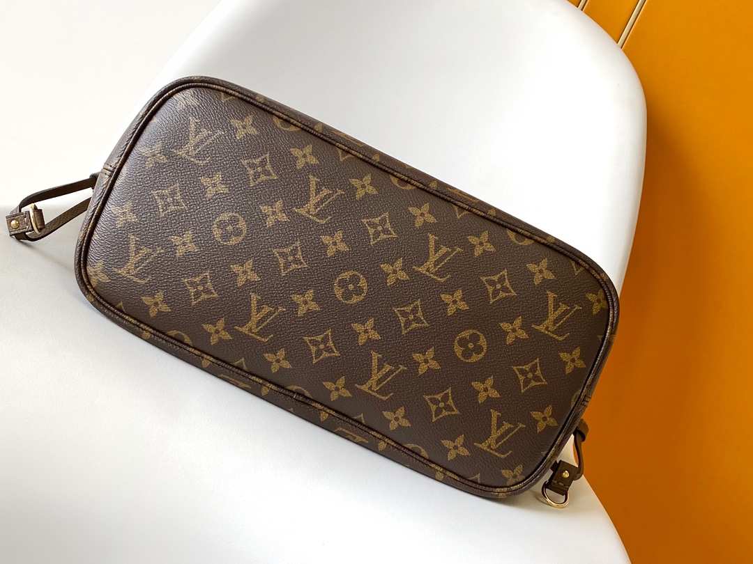 Louis Vuitton Basic Bag Canvas Black M-l-s