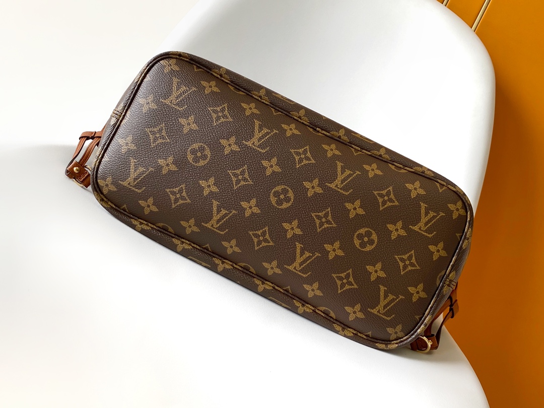 Louis Vuitton Basic Bag Canvas Black M-l-s