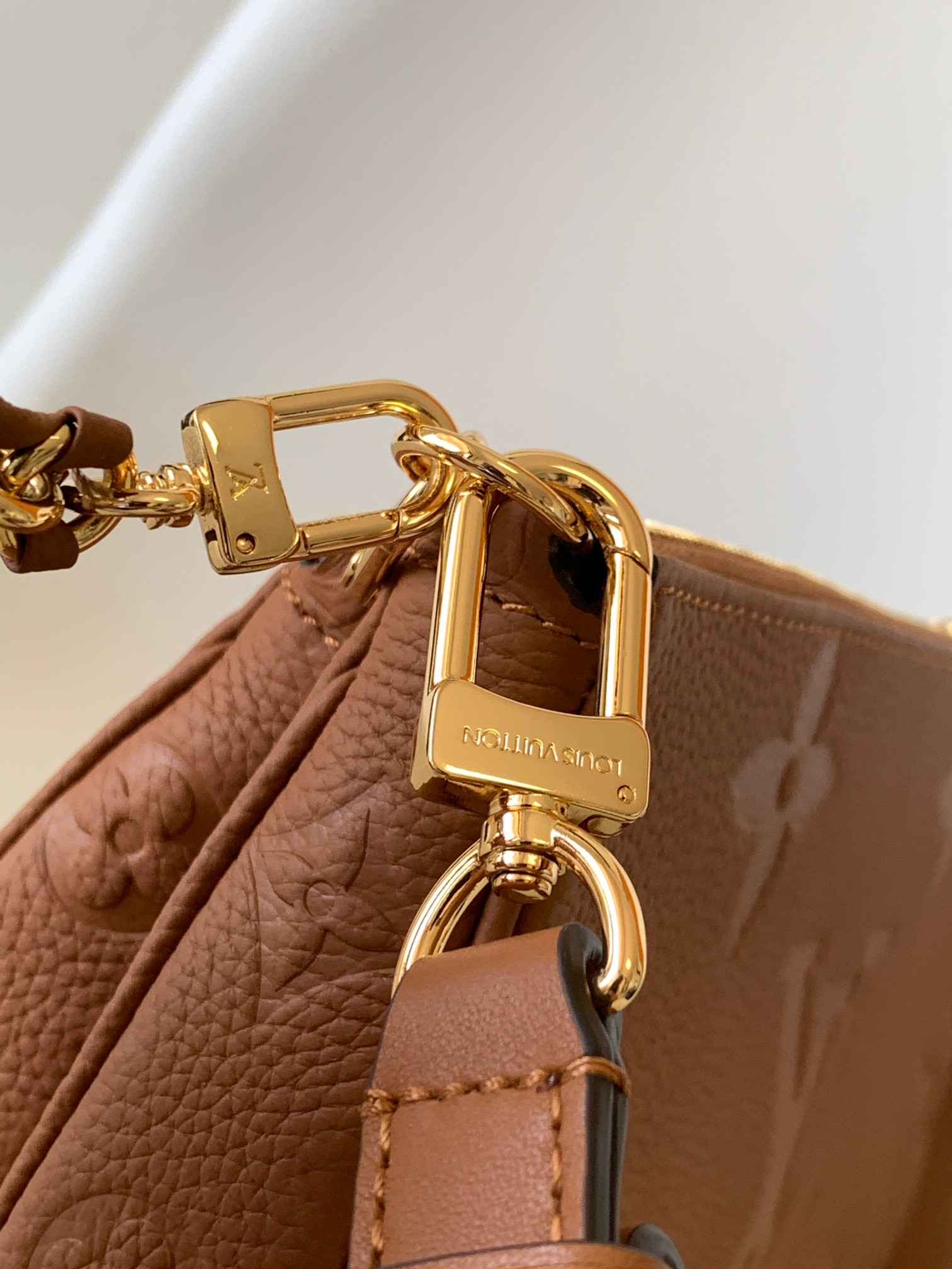 Louis Vuitton Basic Bag Black M