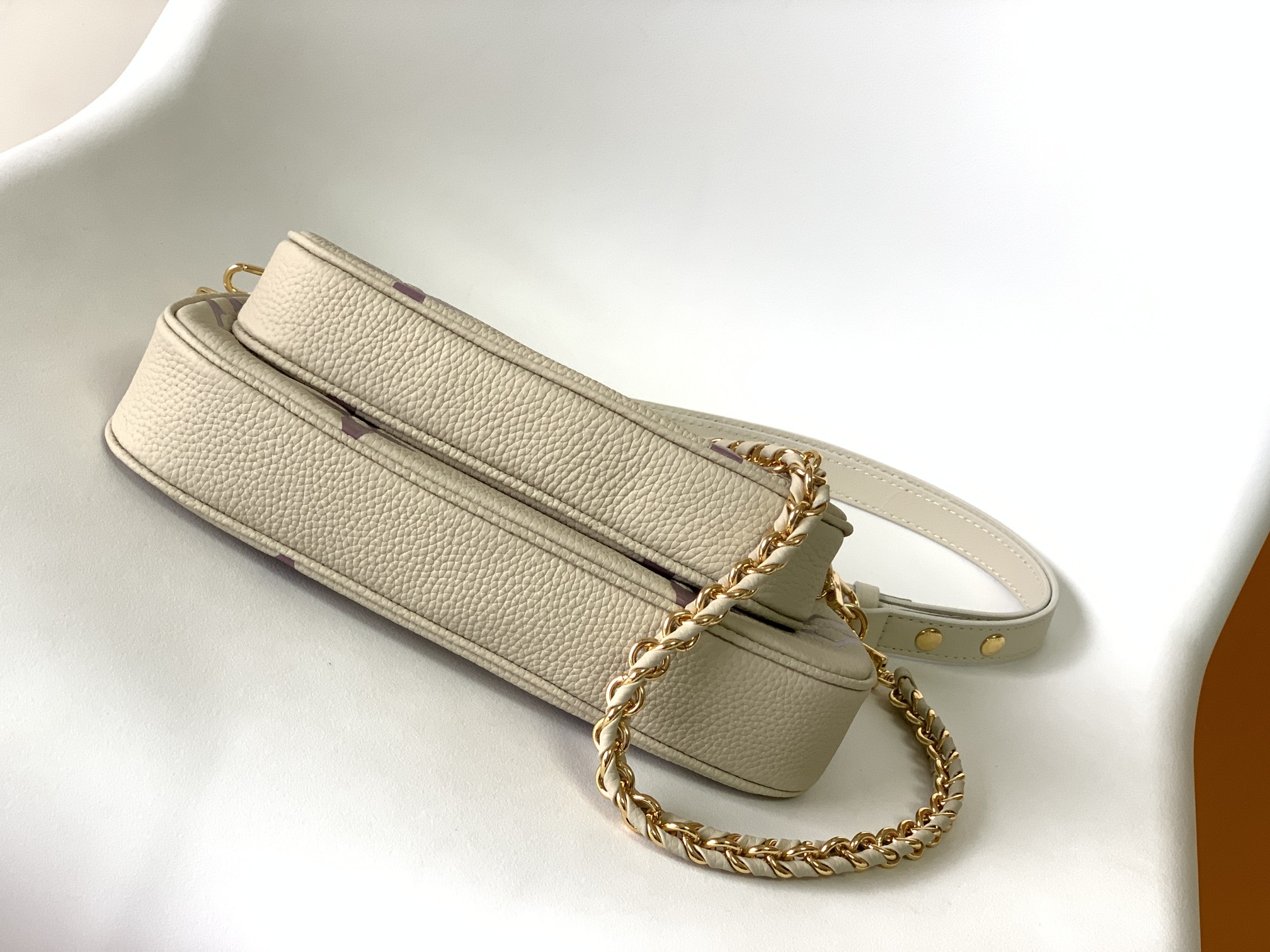 Louis Vuitton Basic Bag Black M