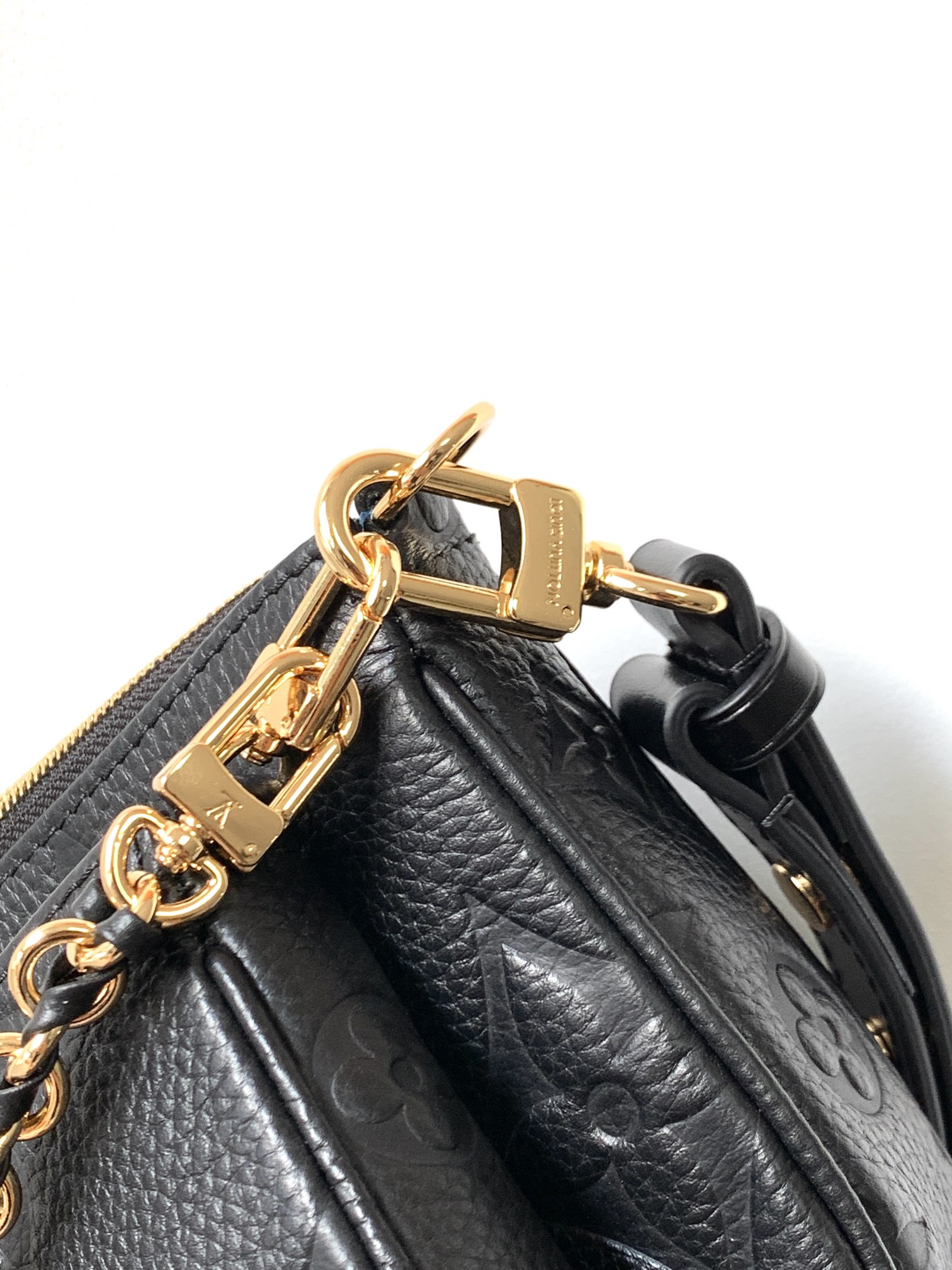 Louis Vuitton Basic Bag Black M